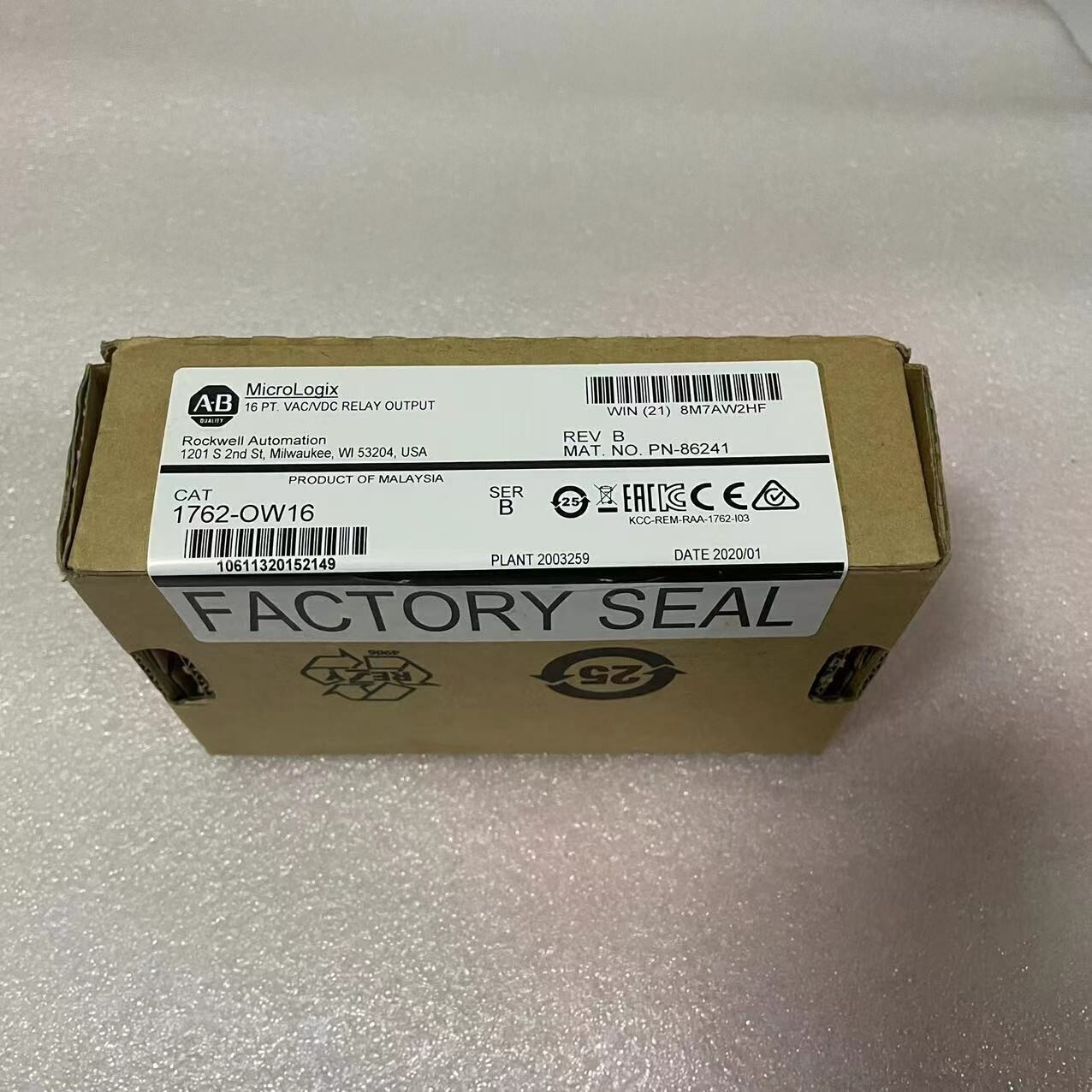 Allen-Bradley 1762-OW16 MicroLogix 16 Point Relay Output Module New US Free Tax