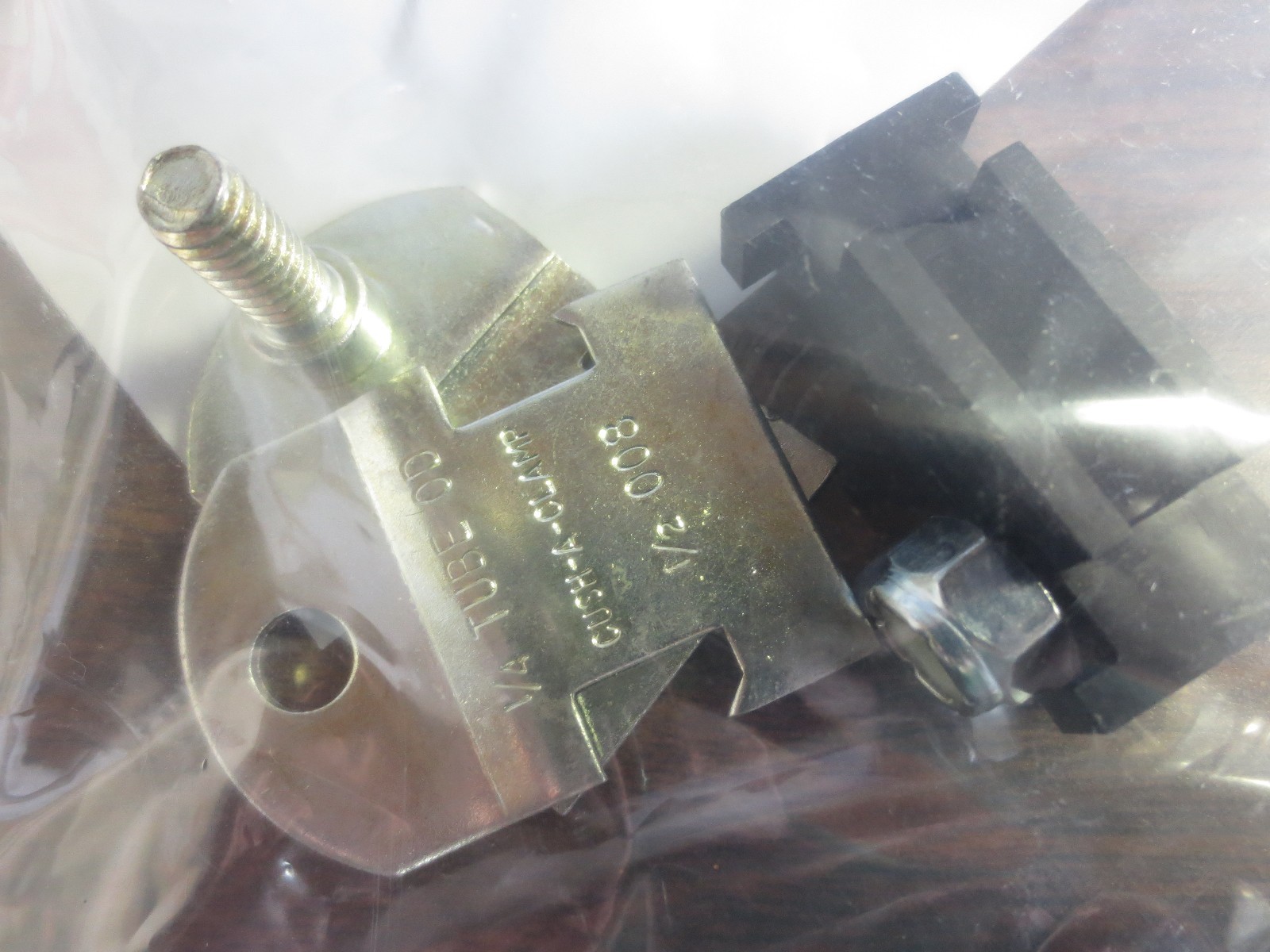 POWER-STRUT CUSH-A-CLAMP PS 004T EG – 1/4″ – NEW SURPLUS – EACH