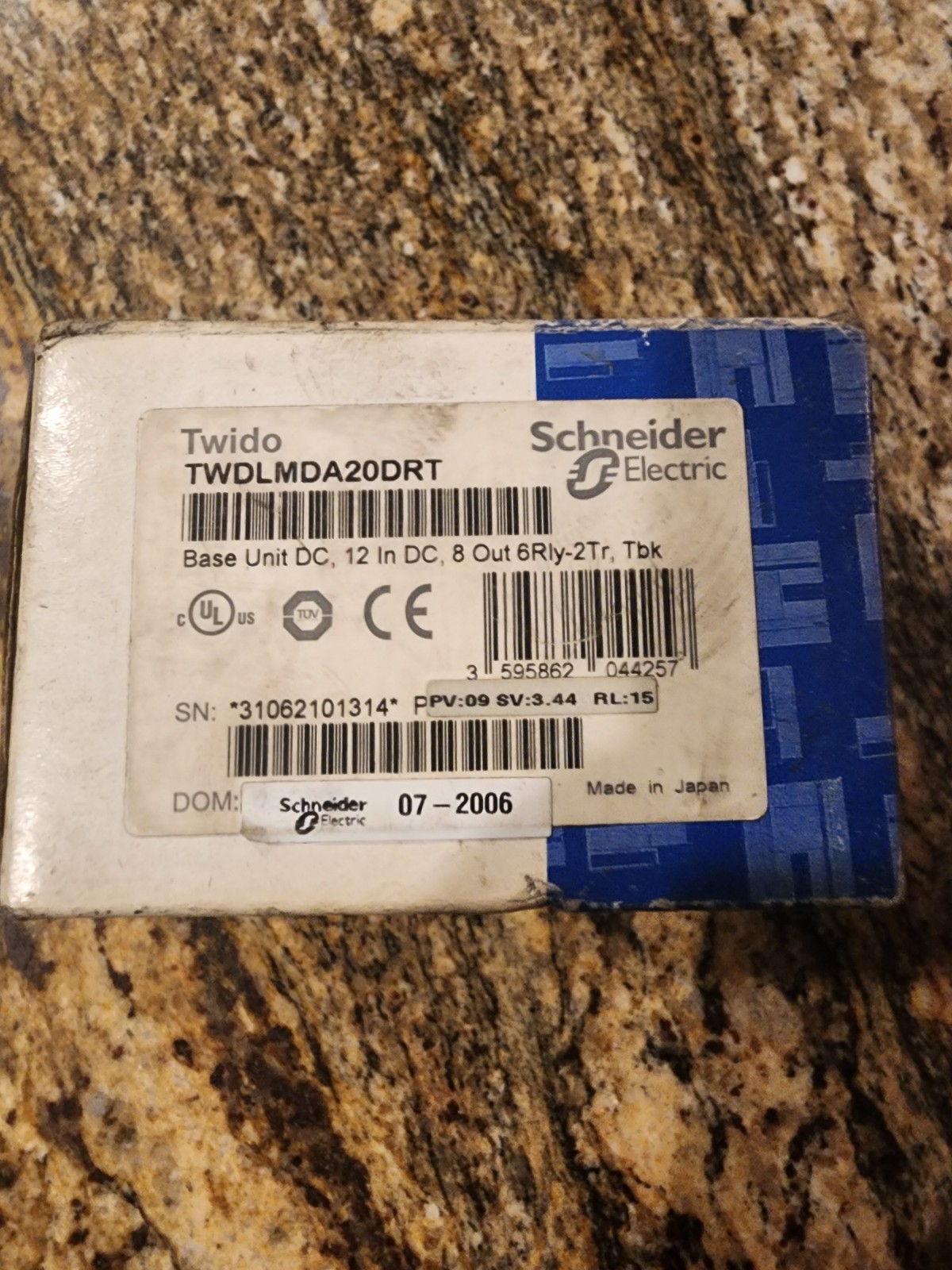Schneider TWDLMDA20DRT Twido PLC Processor NEW, OPEN BOX