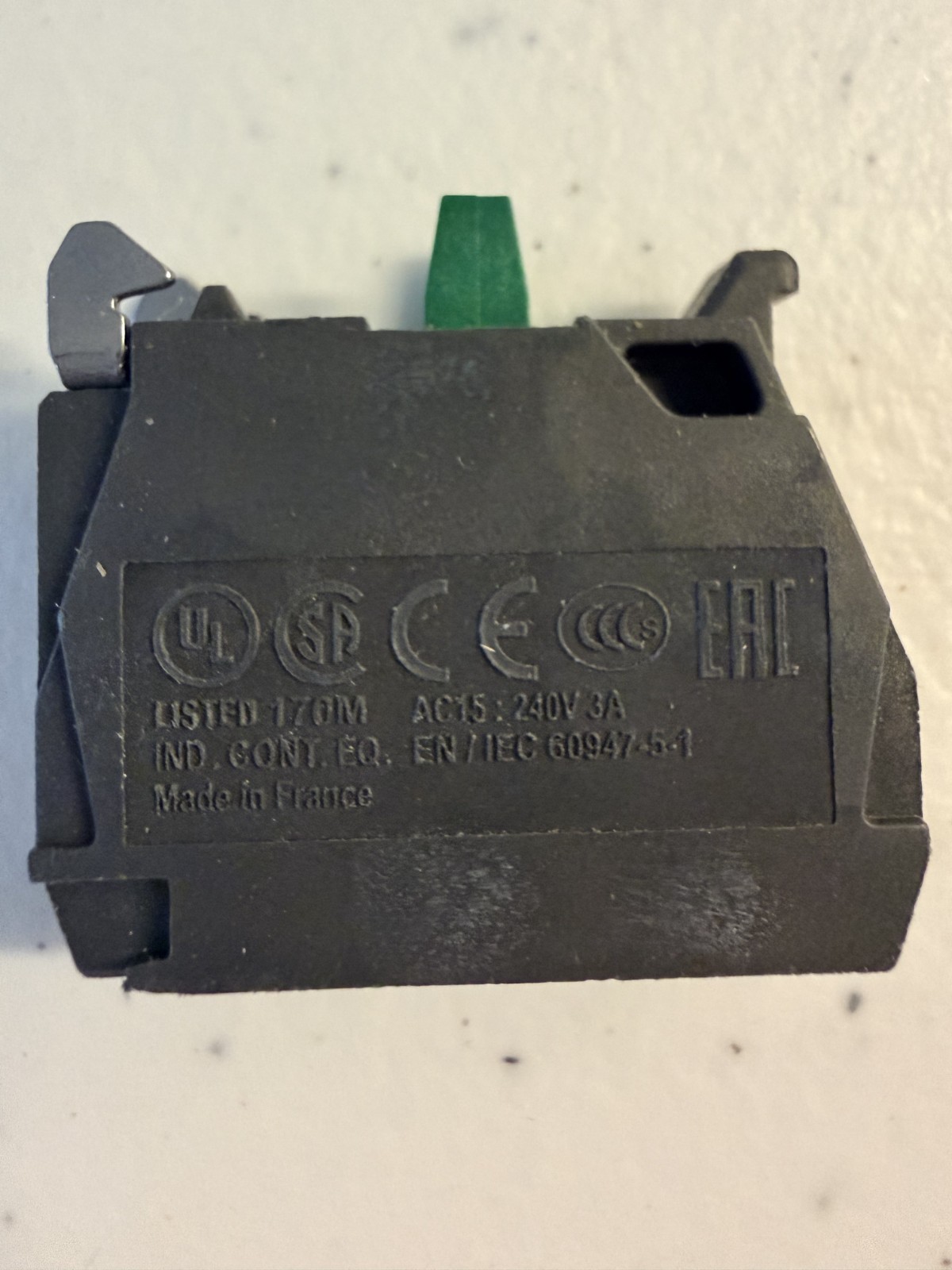 SCHNEIDER ELECTRIC ZBE-101
