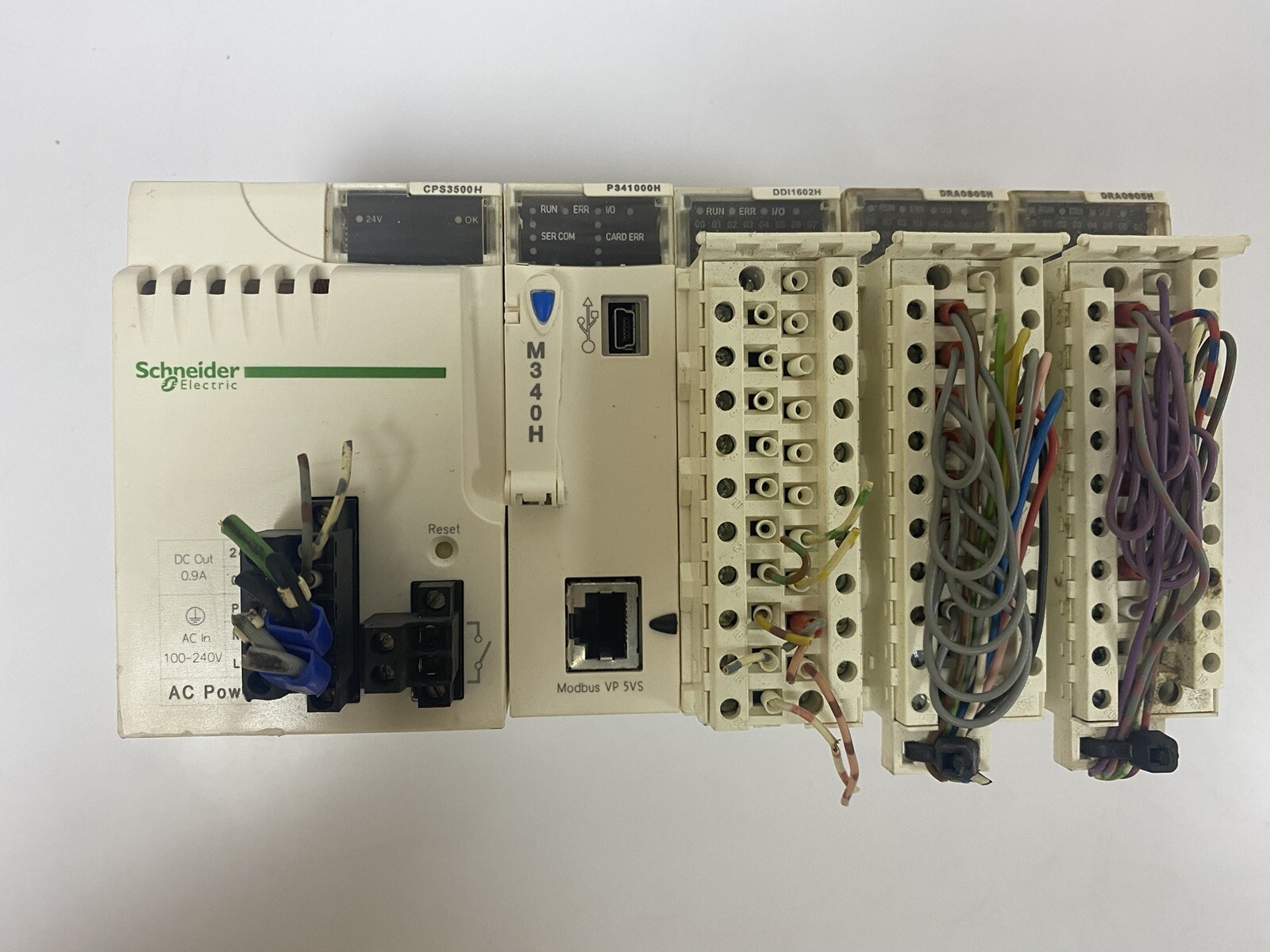 SCHNEIDER ELECTRIC CPS3500H+P341000H+DDI1602H+2x DRA0805H+BMXXBP0400H Rack Set
