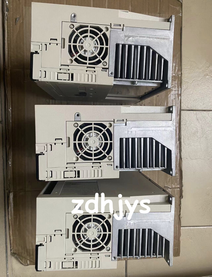 cxcsecond-hand SGD7S-330A00A002 Yaskawa AC Servo Drive DHL Express delivery