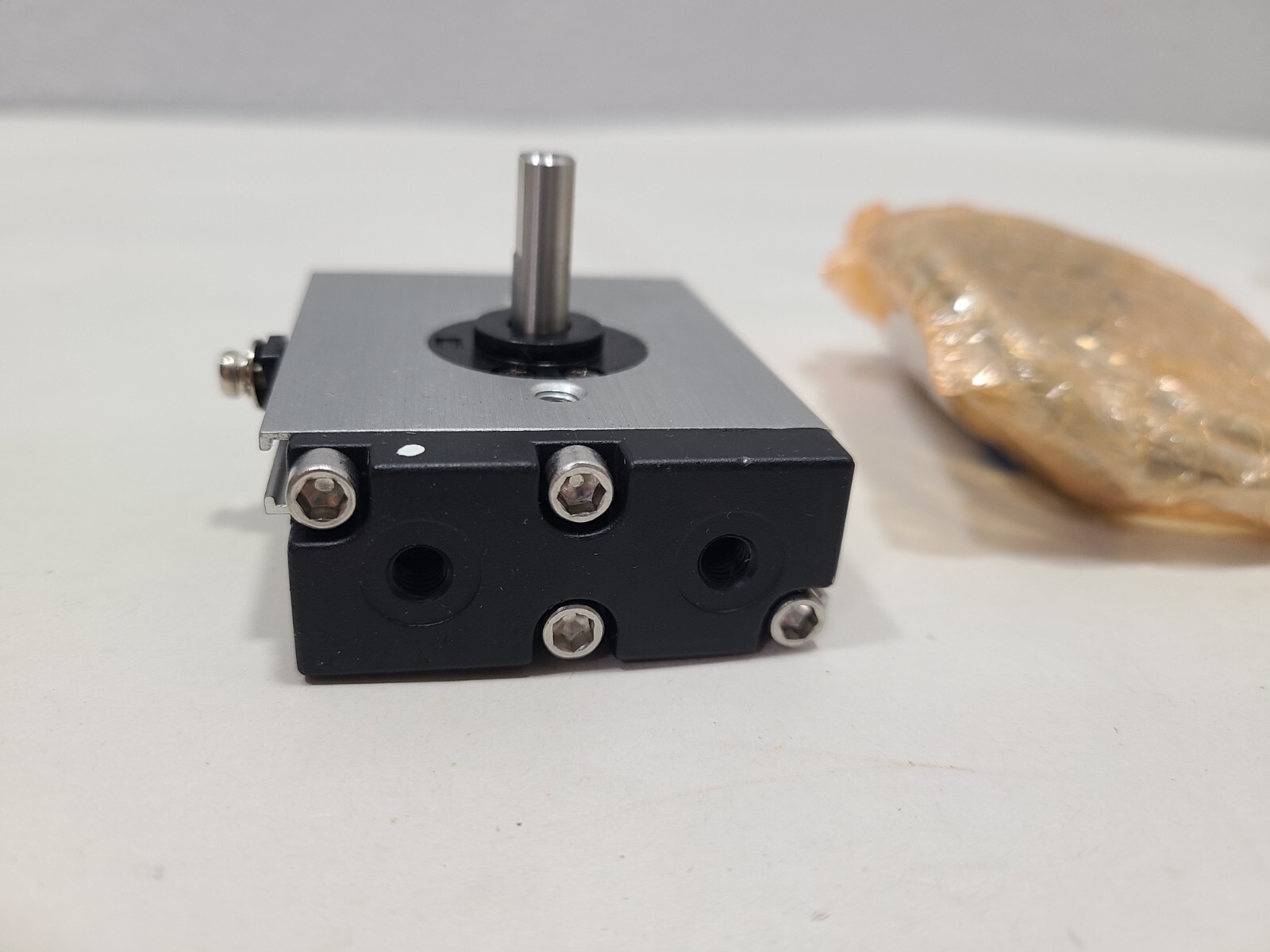 SMC NCDRQB15-01-614-A80 Pneumatic Actuator, New/open Box Condition