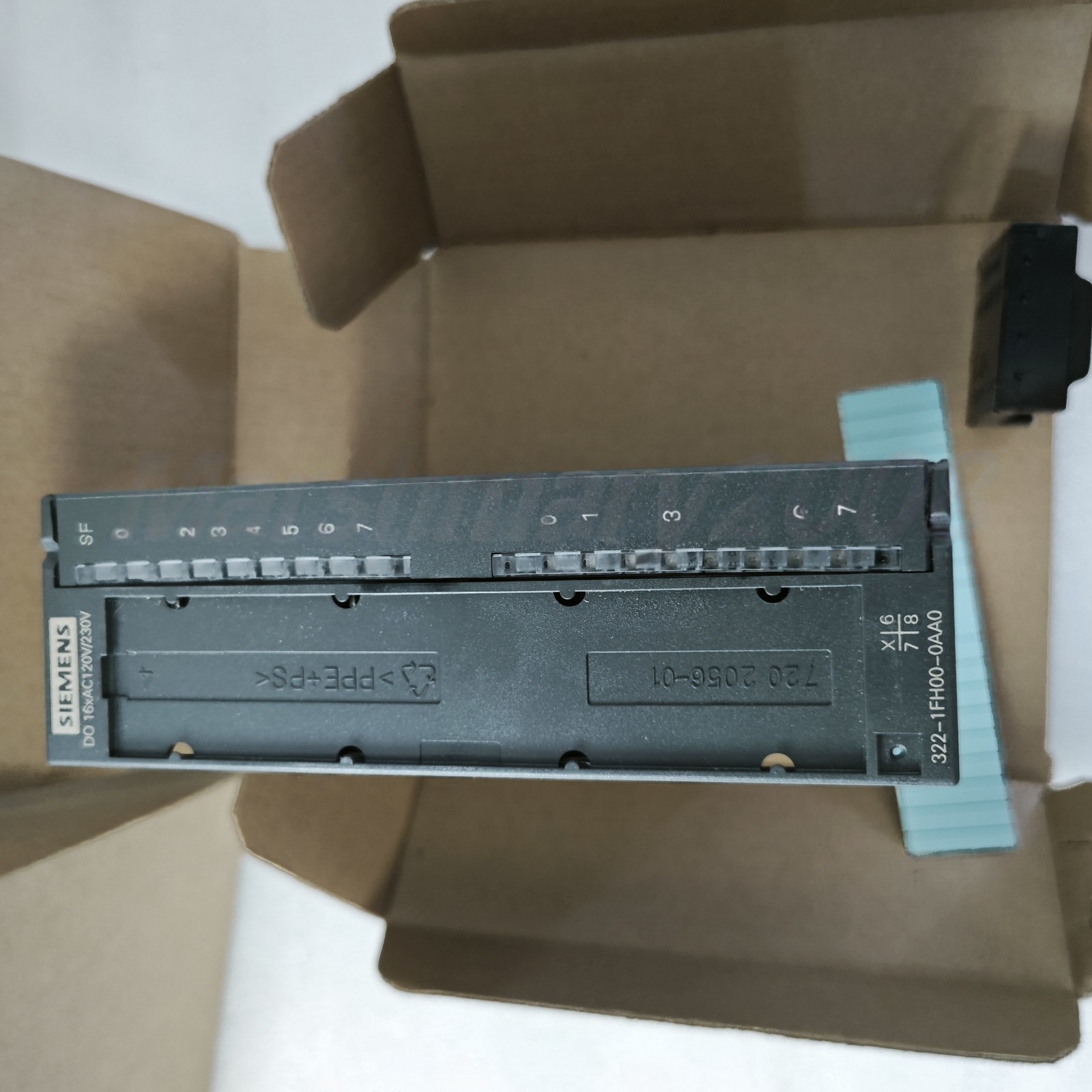 6ES7 322-1FH00-0AA0 NEW SIEMENS 6ES7322-1FH00-0AA0 S7-300 Digital Output Module