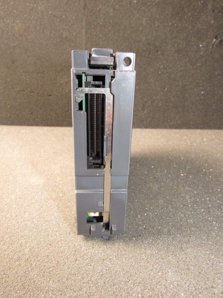 MITSUBISHI MELSEC-Q Q64AD-GH Isolated A/D Converter Unit