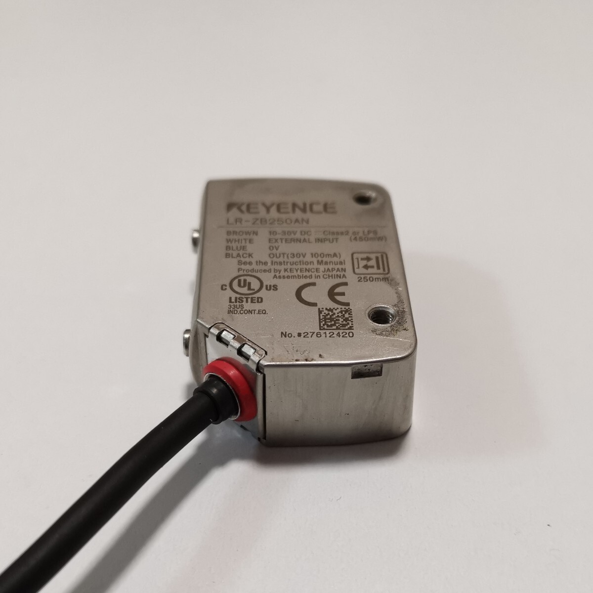 Used KEYENCE sensor LR-ZB250AN LRZB250AN CMOS Laser Sensor From Japan F/S