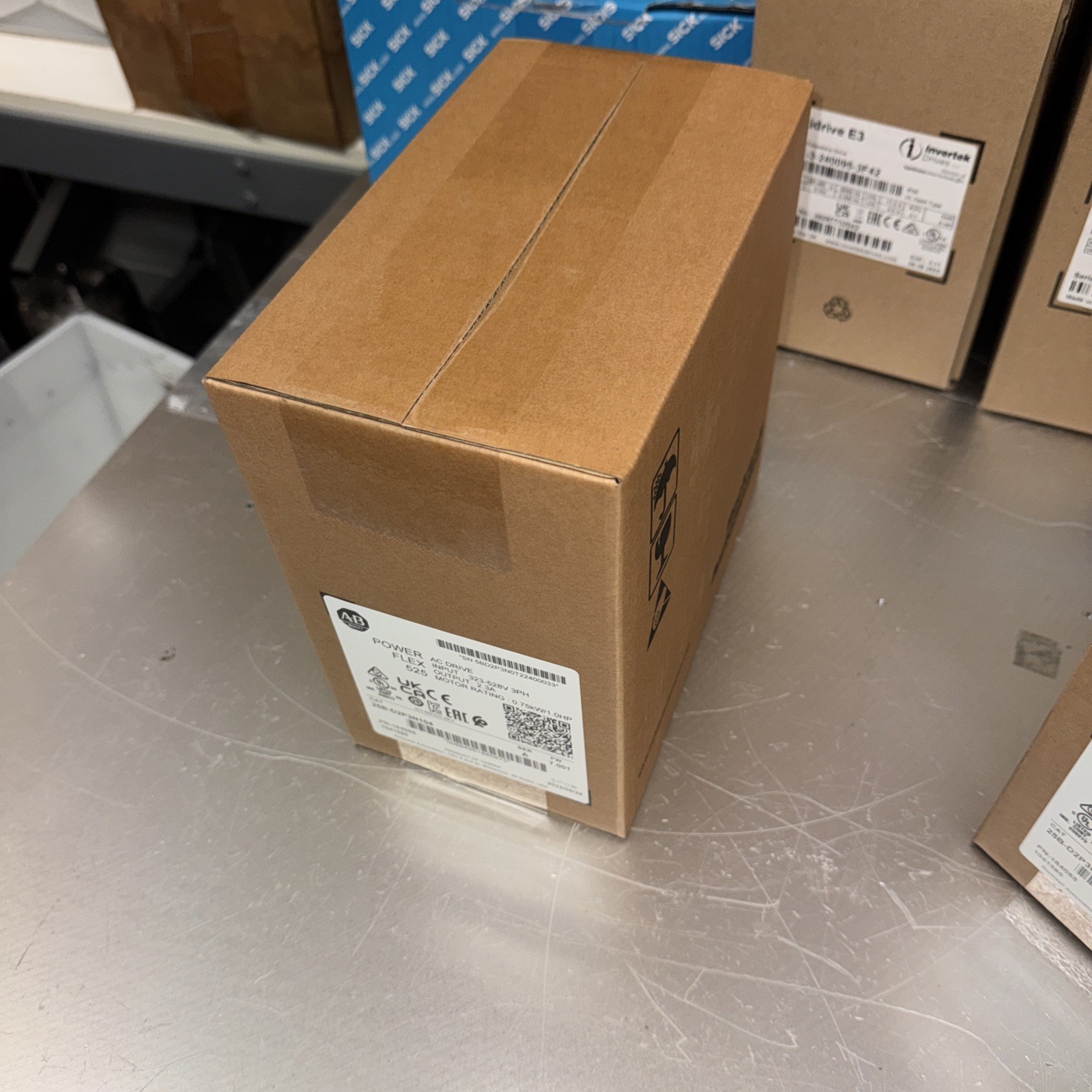 NEW 25B-D2P3N104 AB PowerFlex 525 0.75kW 1Hp AC Drive 2023 Factory Sealed, BWY