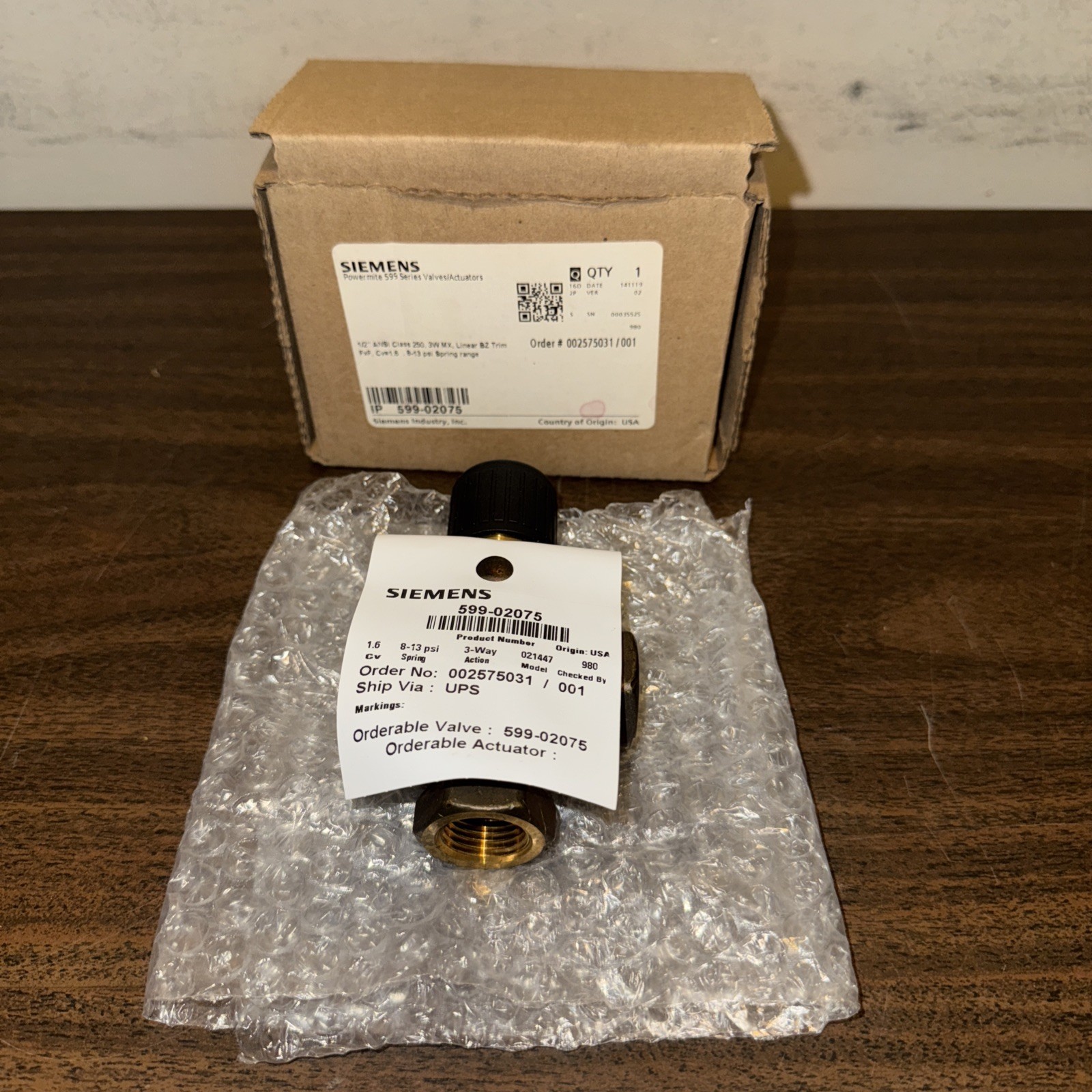 Siemens 599-02075, Control Valve, 3-way, 1/2 In Npt. CV1.6 New In Box