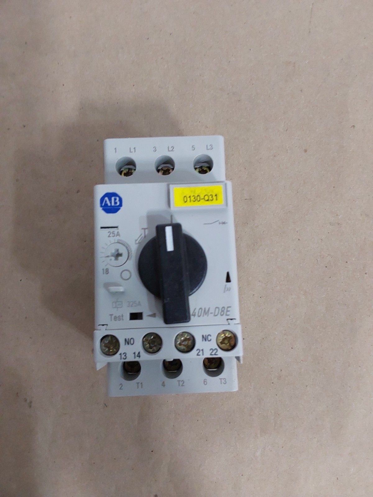 ALLEN BRADLEY 140M-D8E-C25 CIRCUIT BREAKER