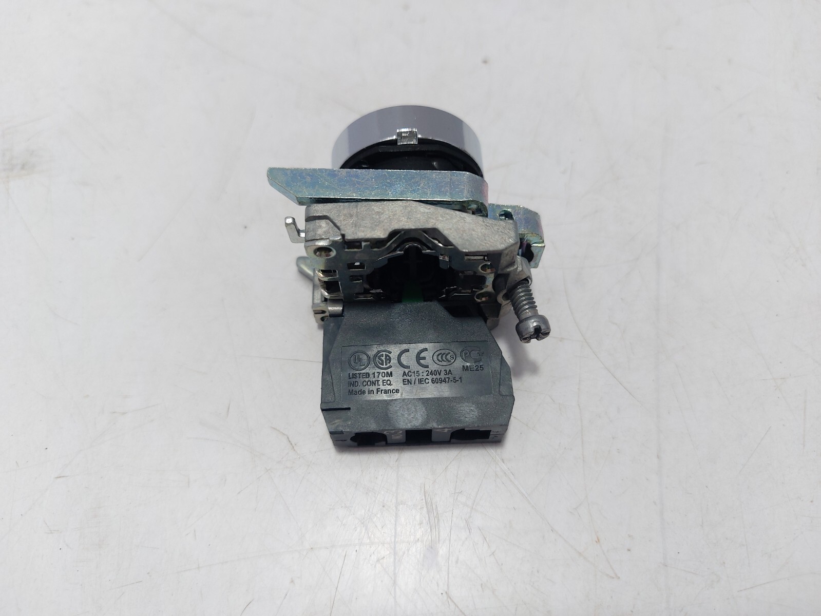 Schneider Electric ZBE-101 Pushbutton Green – Lot of 2PCs