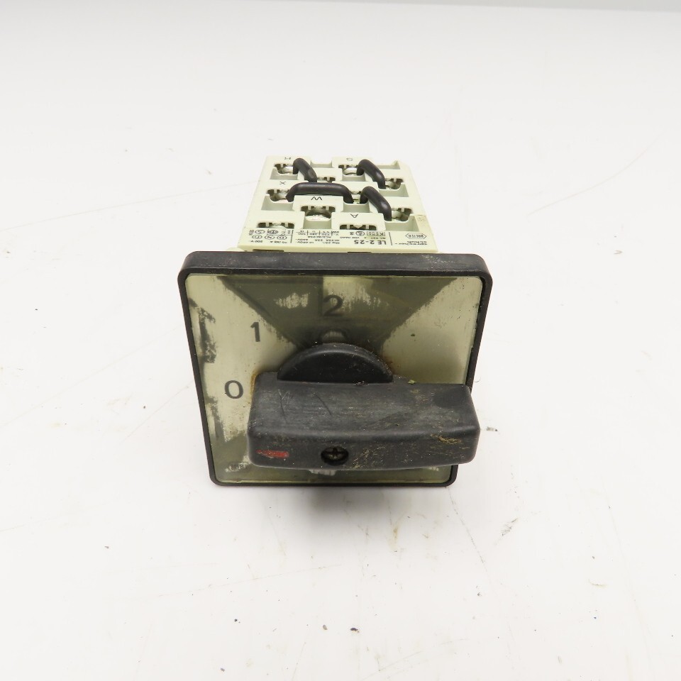 Sprecher + Schuh LE2-25 3 Position Rotary Cam Switch 660V 25A 13kW