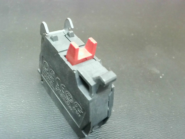 Telemecanique ZBE-102 Contact Block (9 PCS) – New No Box