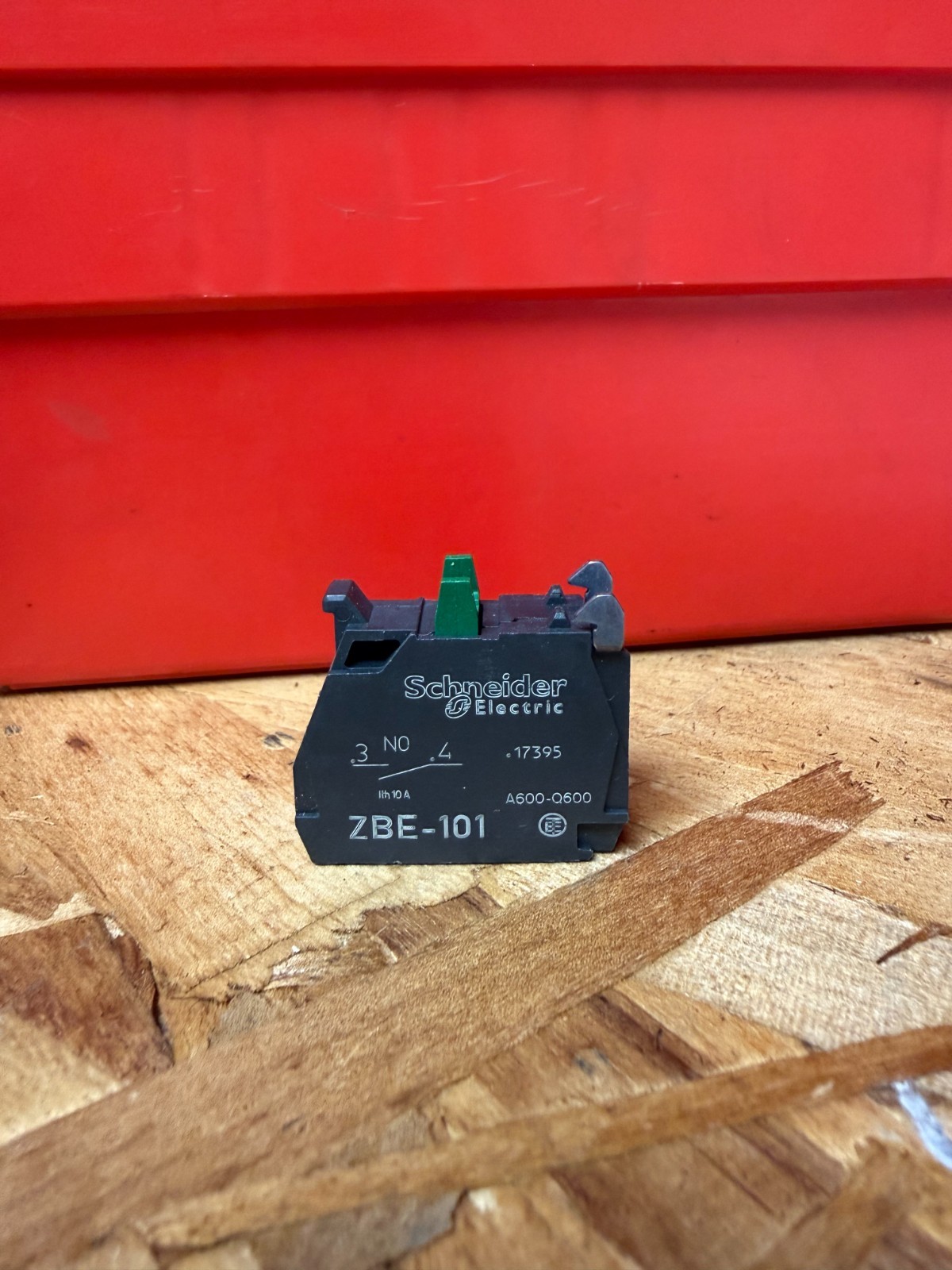 SCHNEIDER ELECTRIC ZBE-101