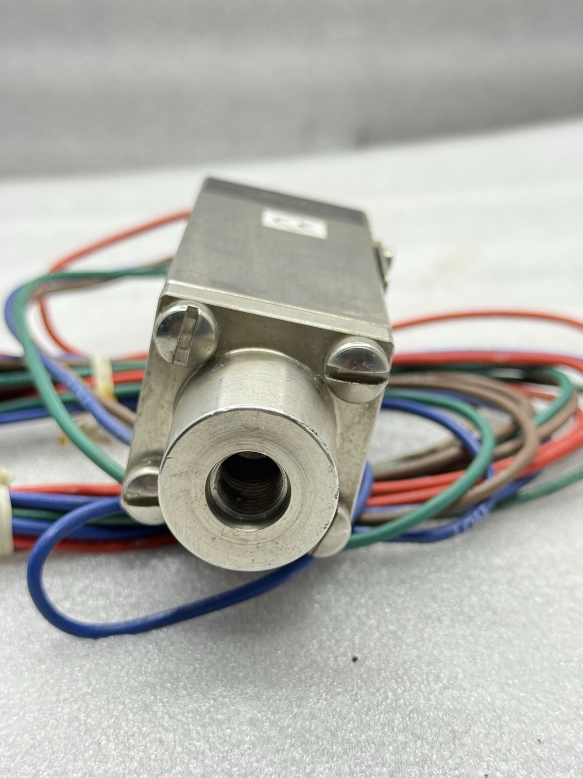 NEW ITT Neo-Dyn 232P42C6EHNR Adjustable Pressure Switch 200 – 1000 PSIG