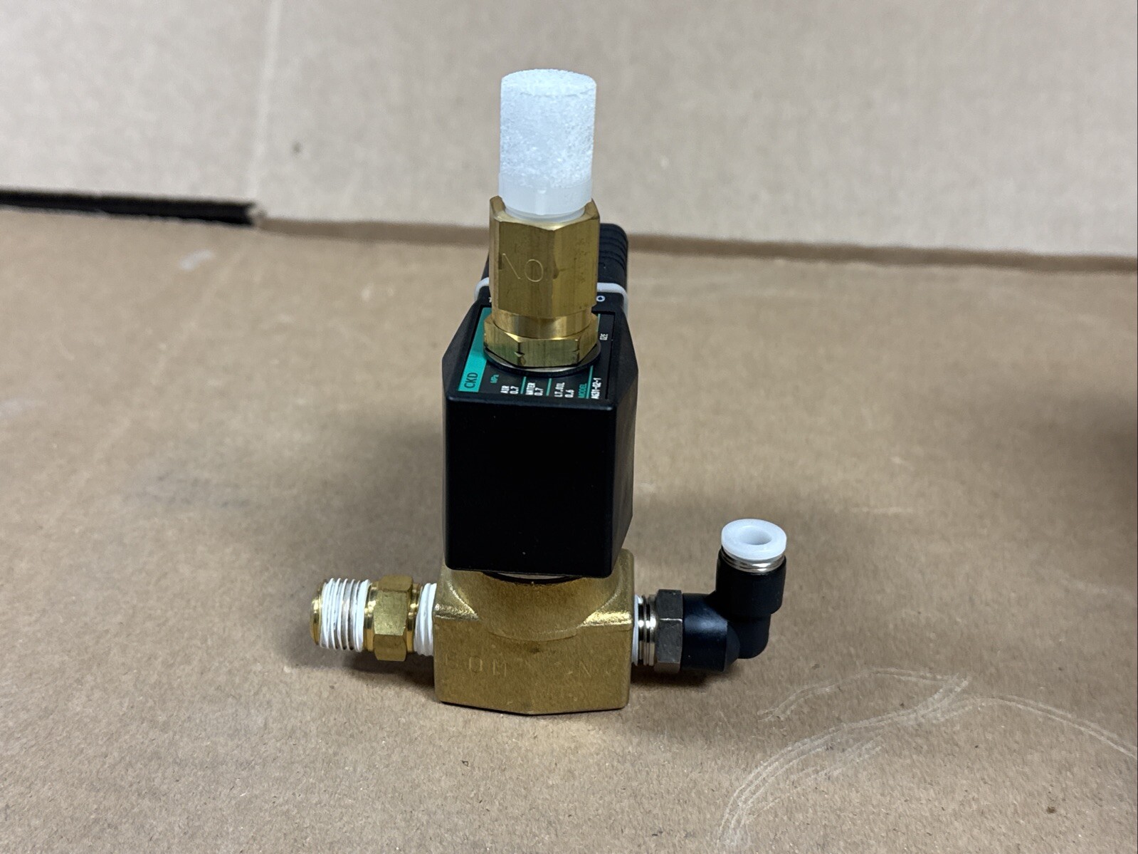 NEW CKD AG31-02-1-AC110V Solenoid Valve Air / Water / Oil 100/110V AG31-02-1