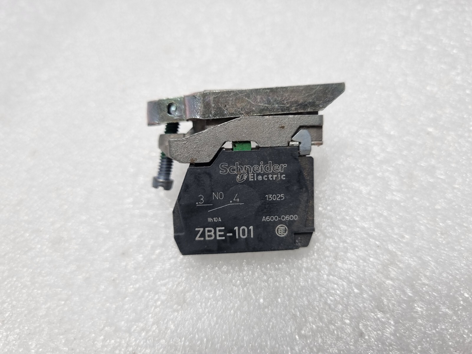 Schneider Electric ZB4 BZ101 Push Button 088937 ZBE-101