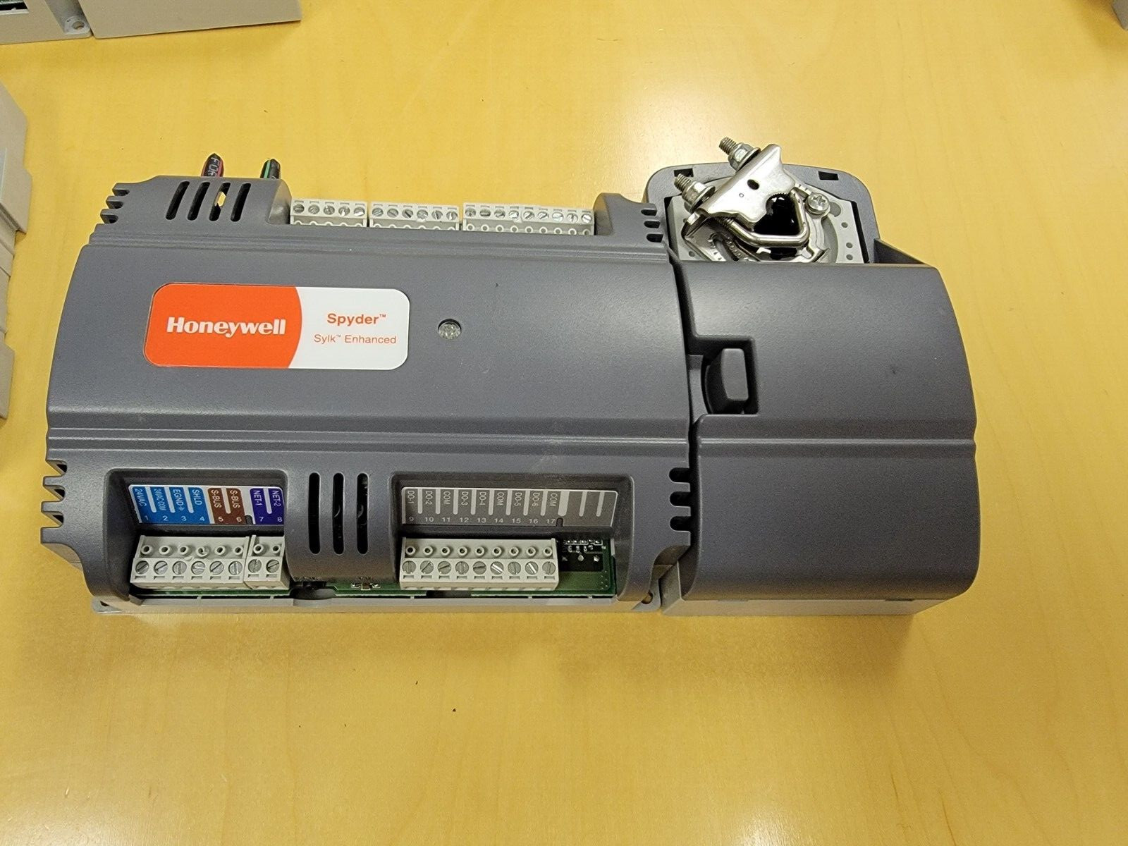 Honeywell PVL6436AS-ILC Series 4 Spyder Programmable VAV Controller