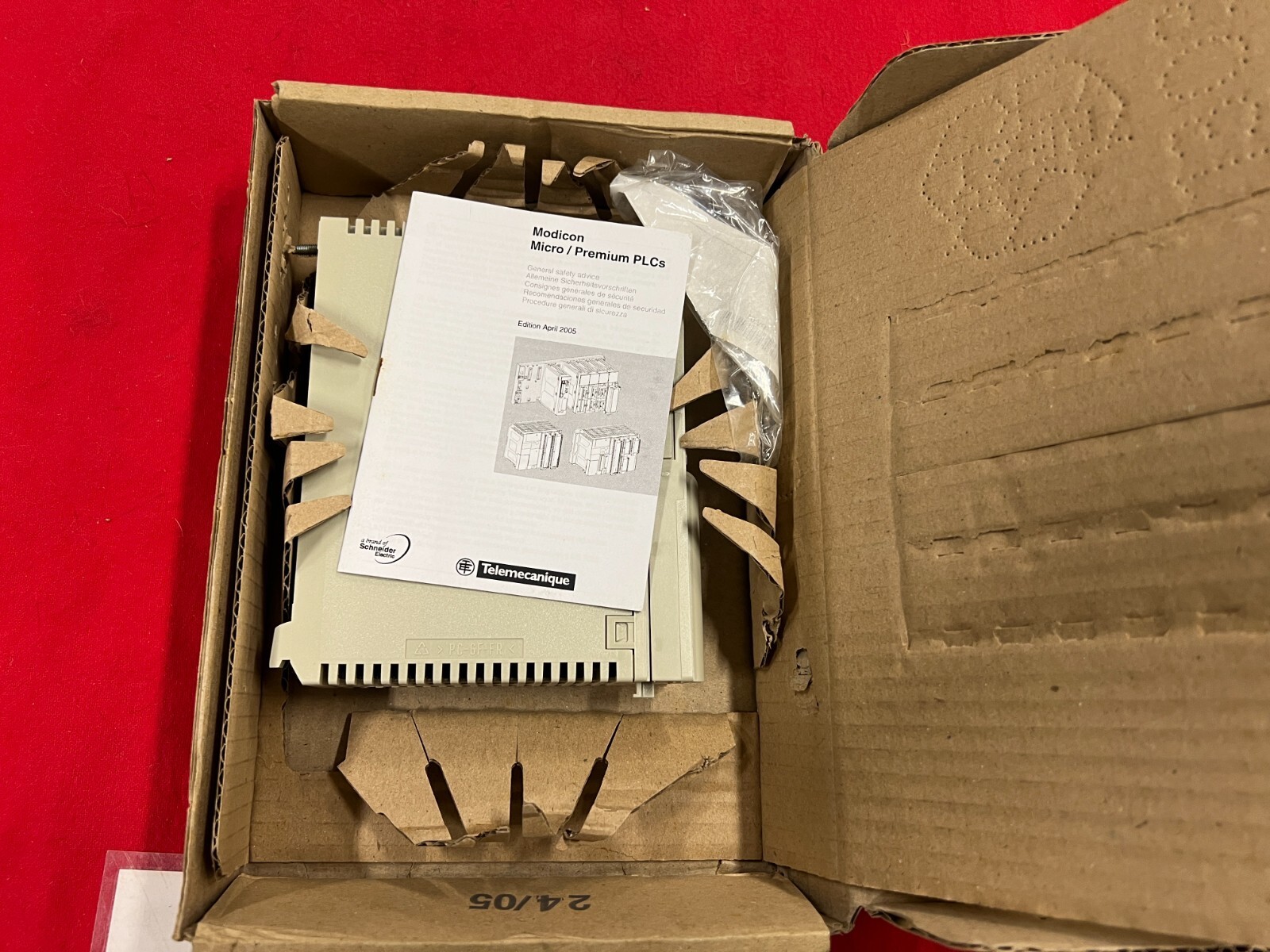 TSXPSY2600M Brand New! Modicon Premium Power Supply TSX-PSY-2600