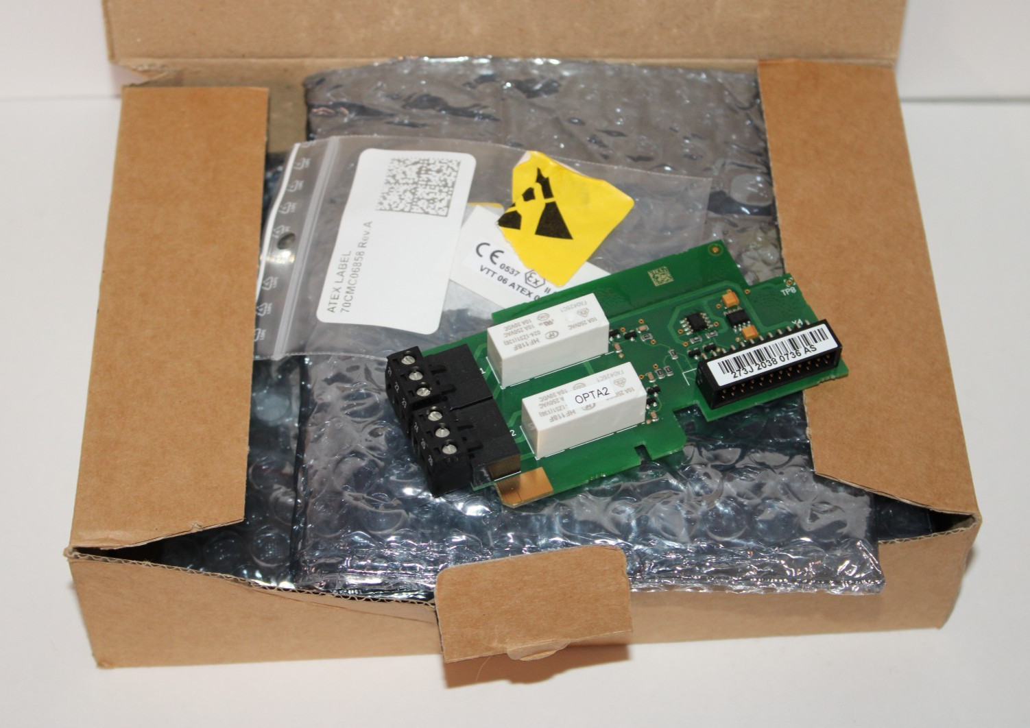 NEW Eaton OPTA2, 9000X I/O (Slot B), Extended, 2 Relay Outputs