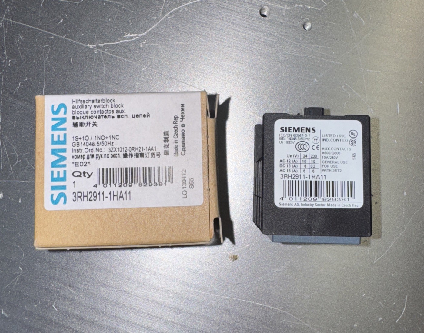 NEW, SIEMENS 3RH2911-1HA11 Auxiliary Switch Contact Block, LO1