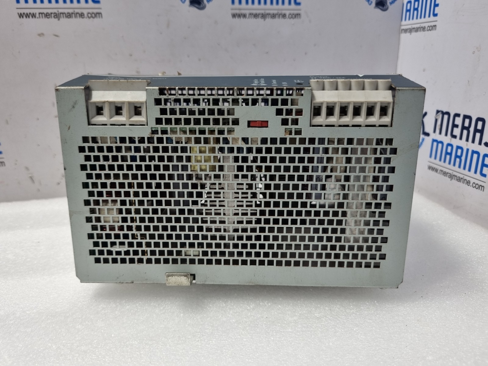 Sola SDN 20-24-100P Power Supply IN 115/230VAC 50/60Hz 12/6A OUT 24 VDC / 20A