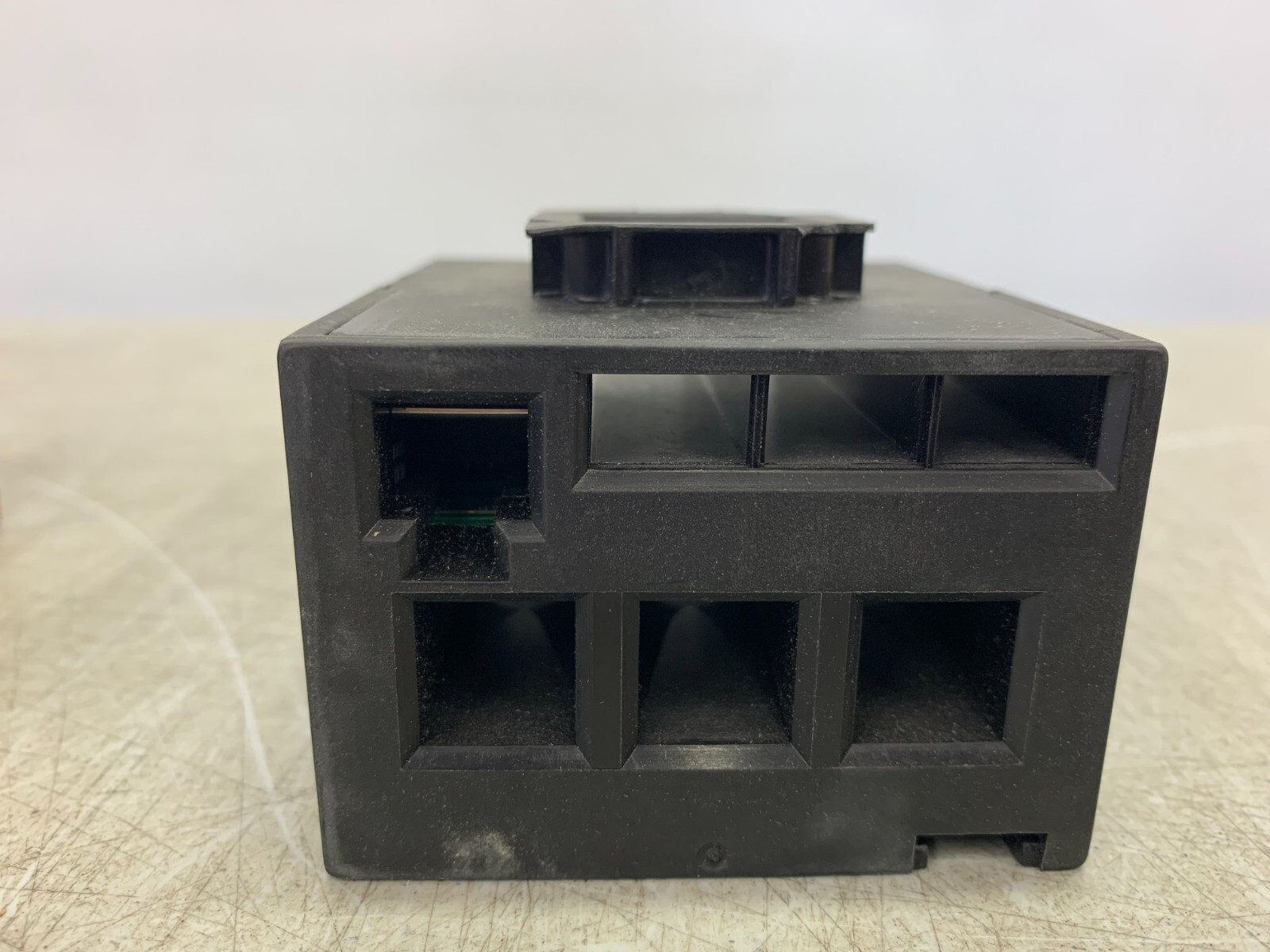 EATON 232592 Moeller ZEV-XSW-65 Overloard Relay Current Sensor 3-65A with ZEV