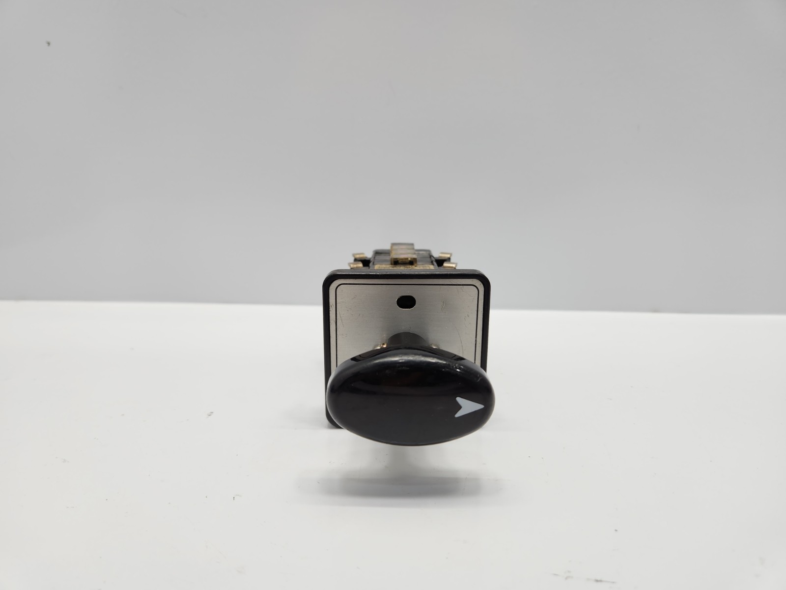 YONGSUNG CAM SWITCH 10A 250VAC