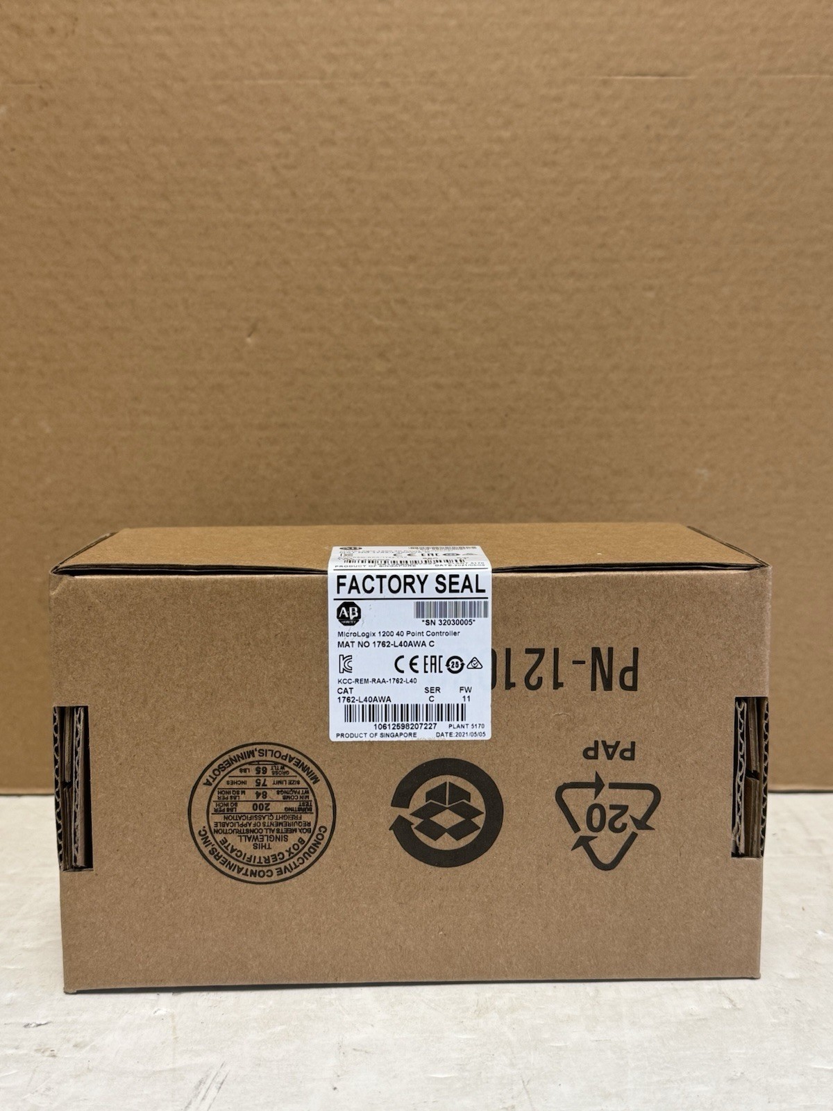 Brand New AB 1762-L40AWA/C MicroLogix 1200 40 Point Controller 1762L40AWA serC