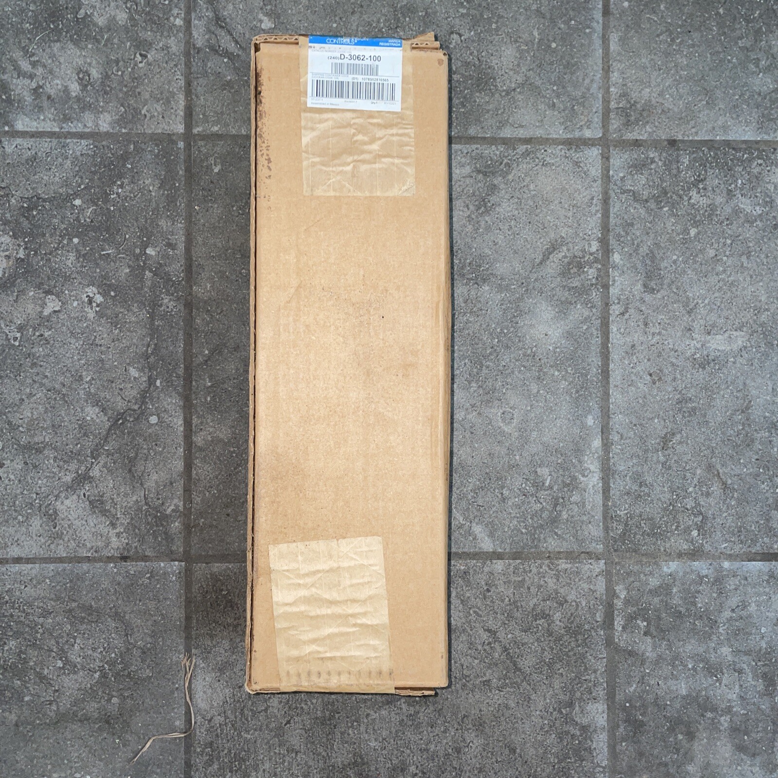 JOHNSON CONTROLS D-3062-100 / D3062100 (NEW IN BOX)