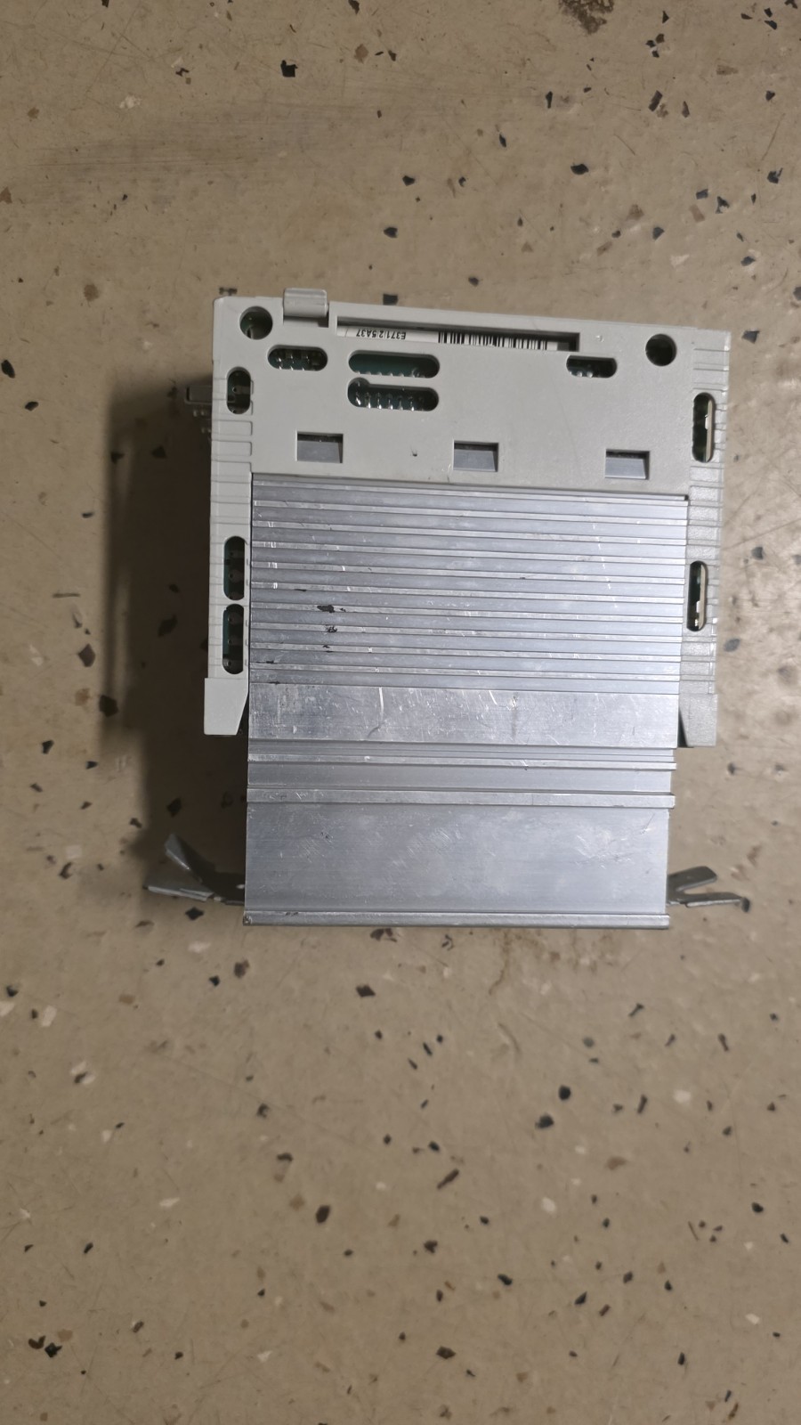E82EV371K2C LENZE Inverter 8200 Vector E82EV371_2C E82EV371K2C *G-T2