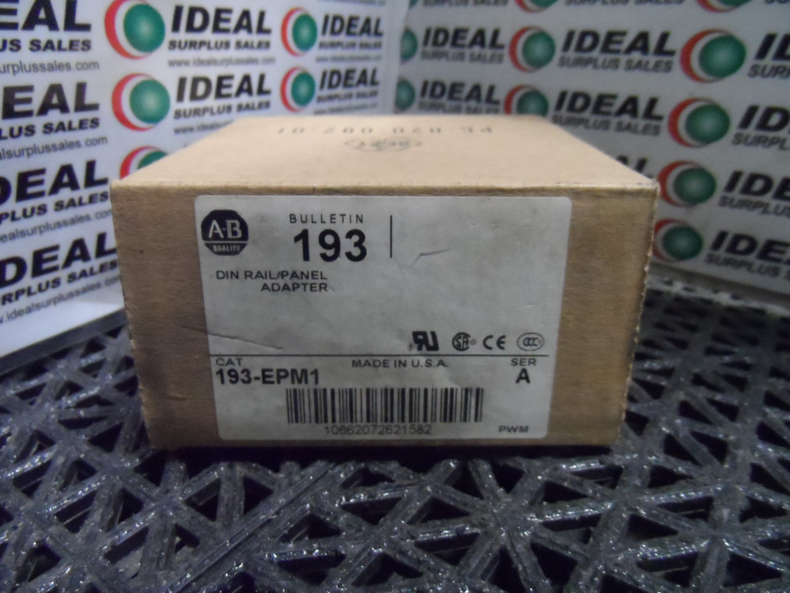 Allen Bradley 193-EPM1 Series A Din Rail/ Panel Mount Adapter NEW IN BOX