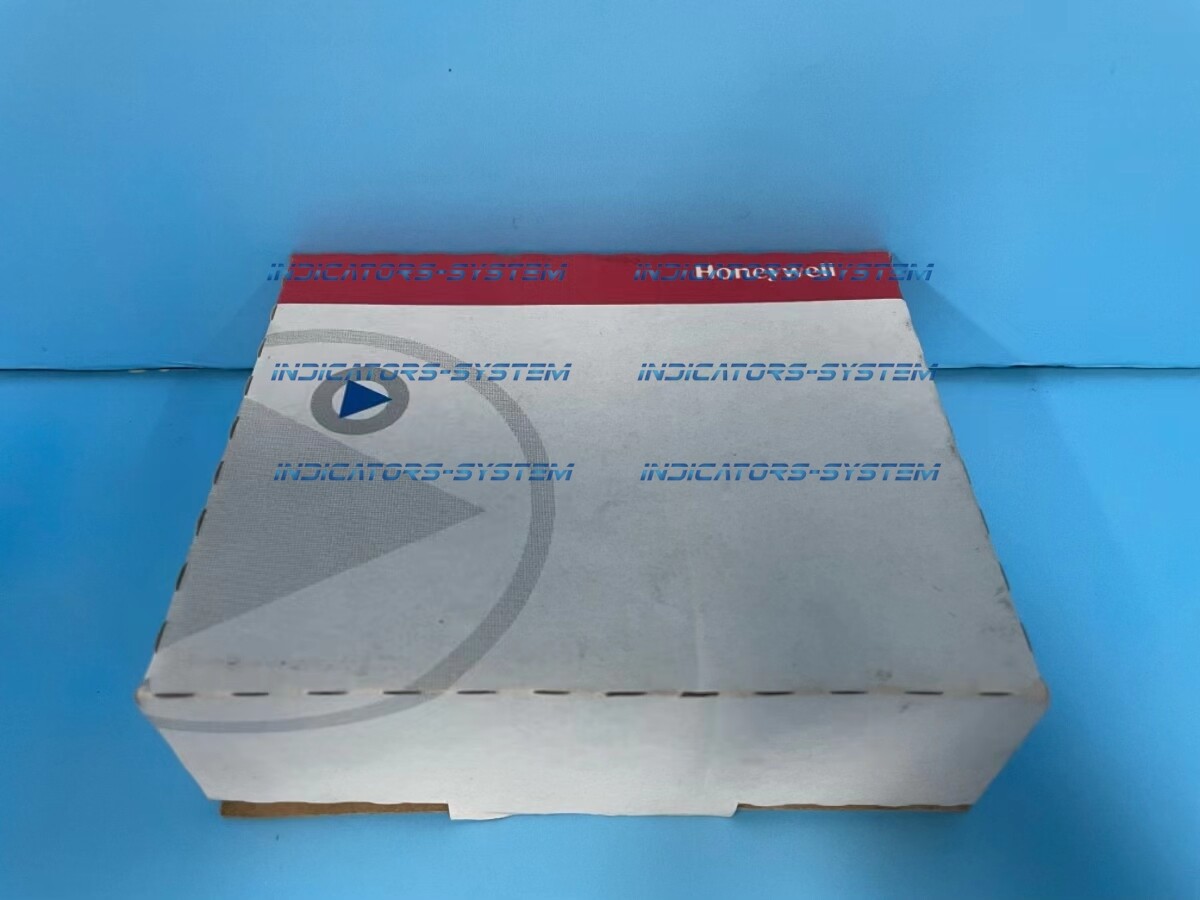 New Genuine HONEYWELL R7861A1026 Ultraviolet Flame Amplifier In Box