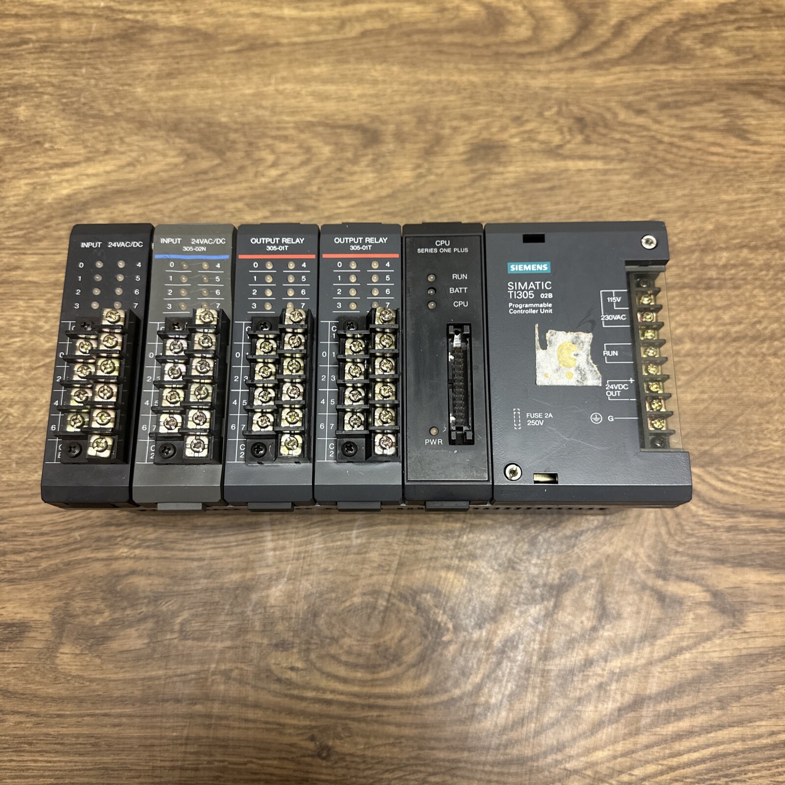 Siemens,TI305 02B,Programmable Controller Unit With I/O Relays