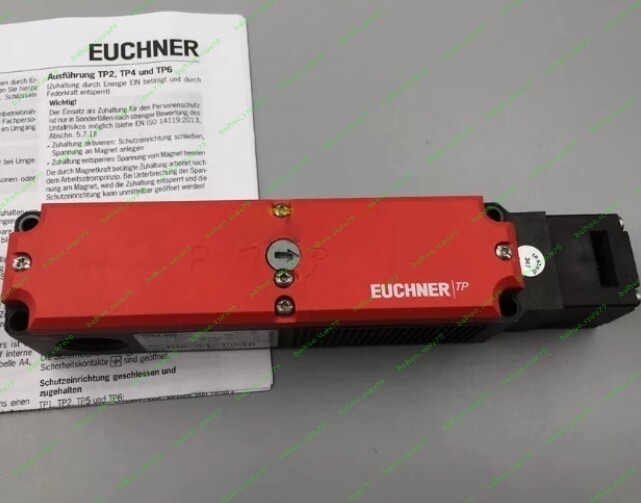 Brand New EUCHNER safety switches TP3-4121A024M 1pcs TP3-4121A024M