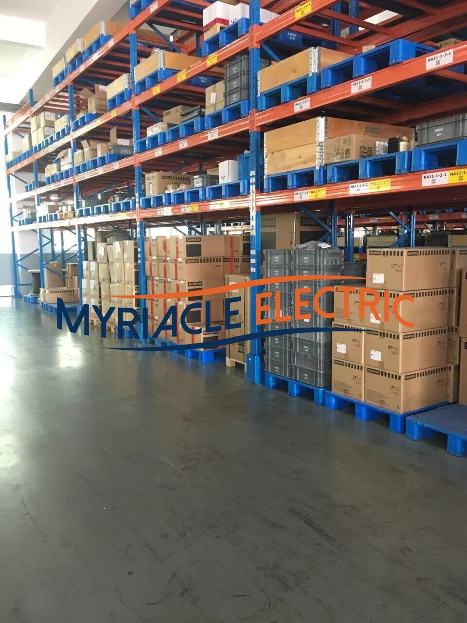 IPCS New Sealed Original EVS9323-ES Lenze EVS9323-ES Servo Inverter