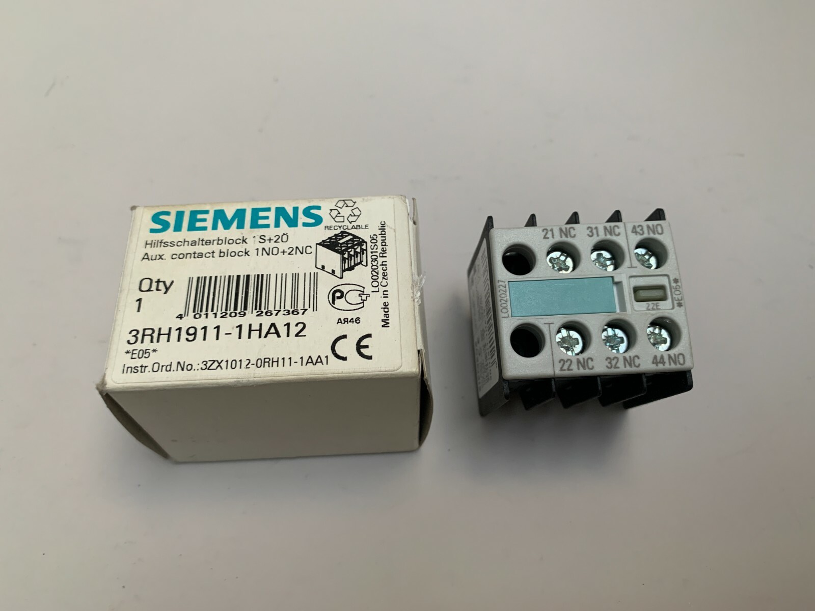Siemens 3RH1911-1HA12 Auxiliary Contact new