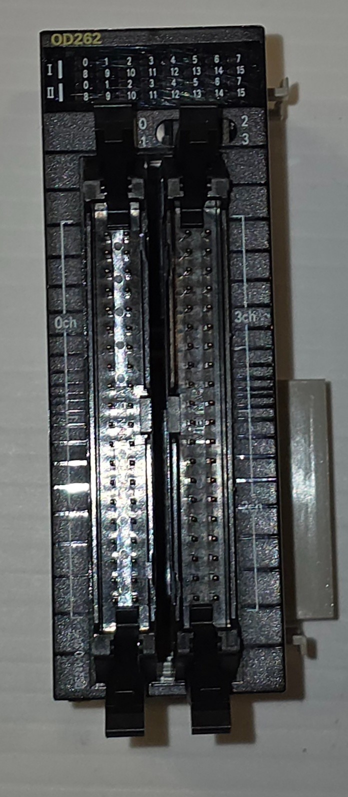 Omron CJ1W-OD262 Digital Output Module With Free Terminal Cables