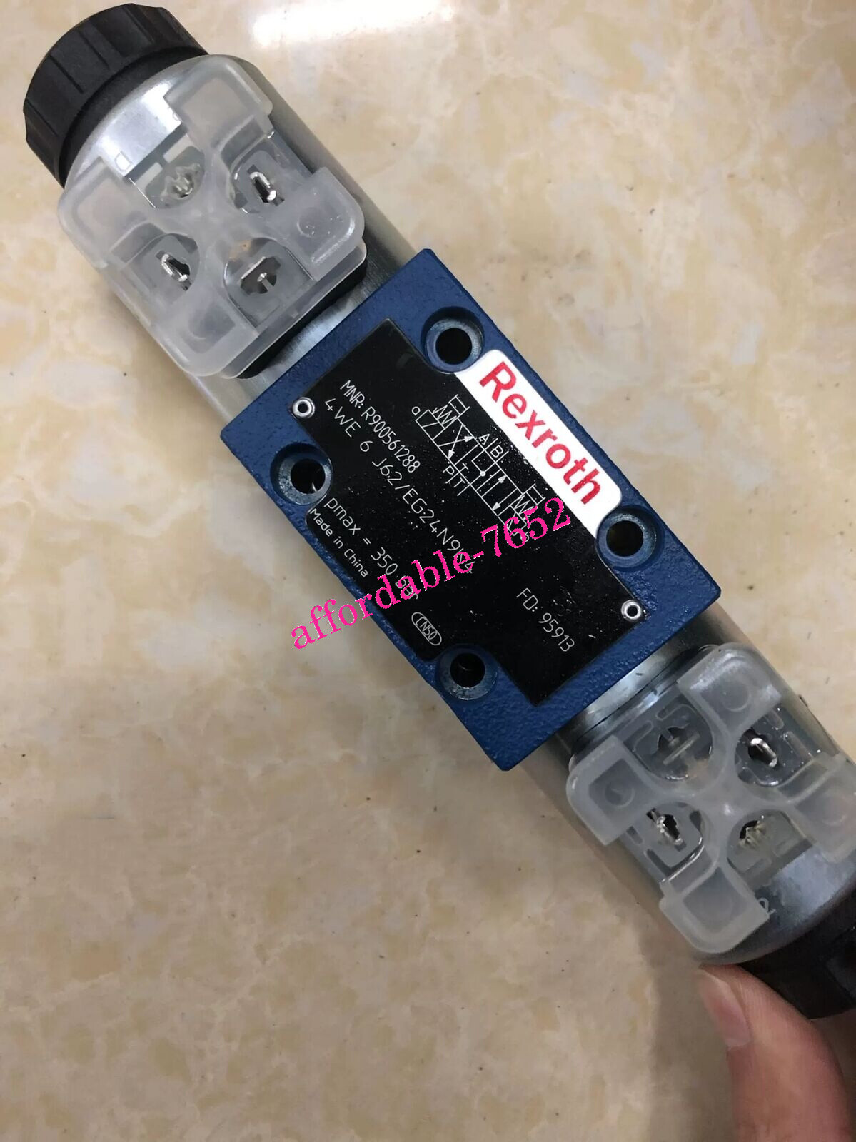 New Rexroth R900561288 4WE6J6X/EG24N9K4 UPS Shipping DHL or FedEX