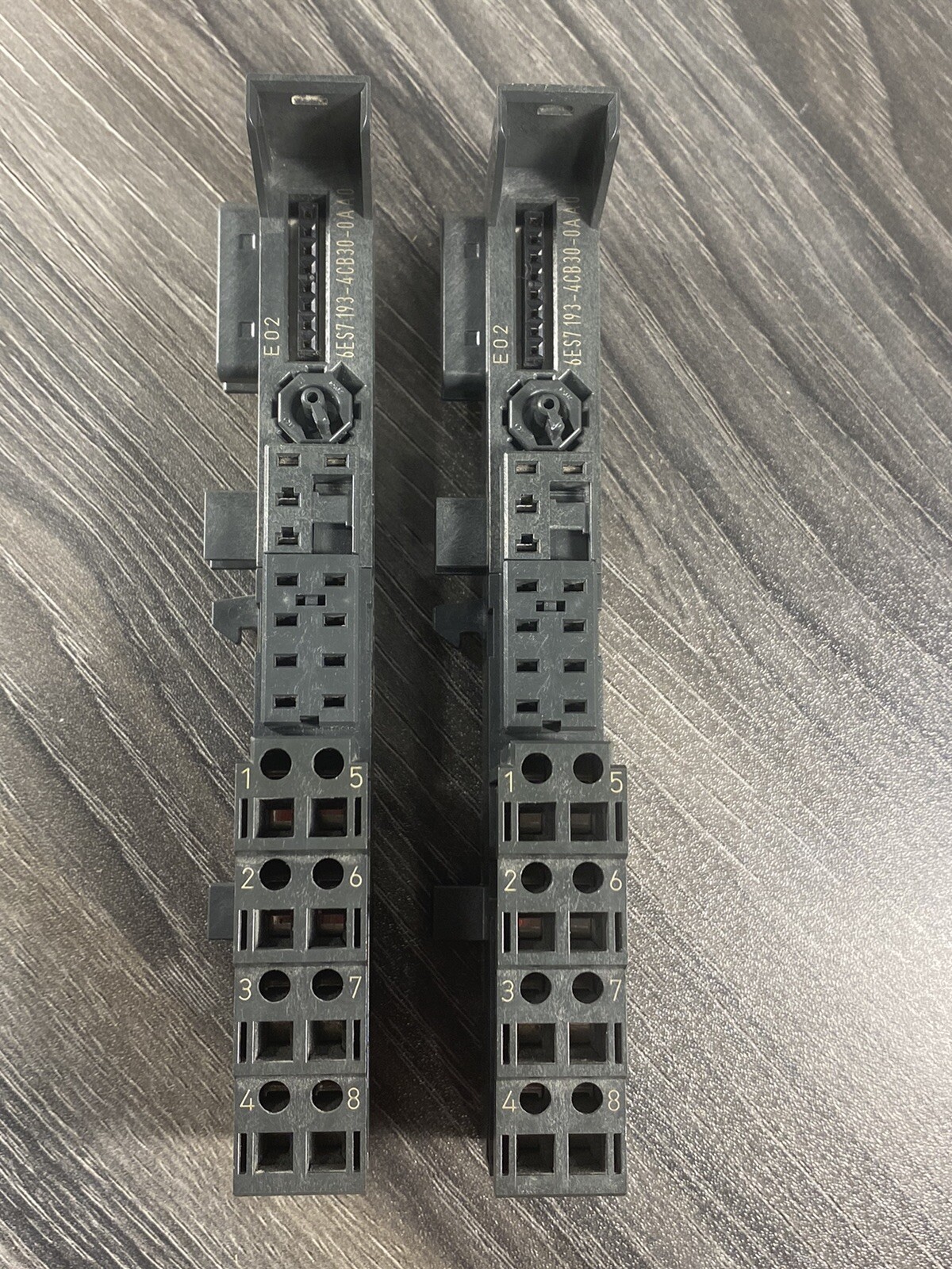 *LOT OF 2* SIEMENS 6ES7 193-4CB30-0AA0 TM-E15C24-01 Terminal Module – USA