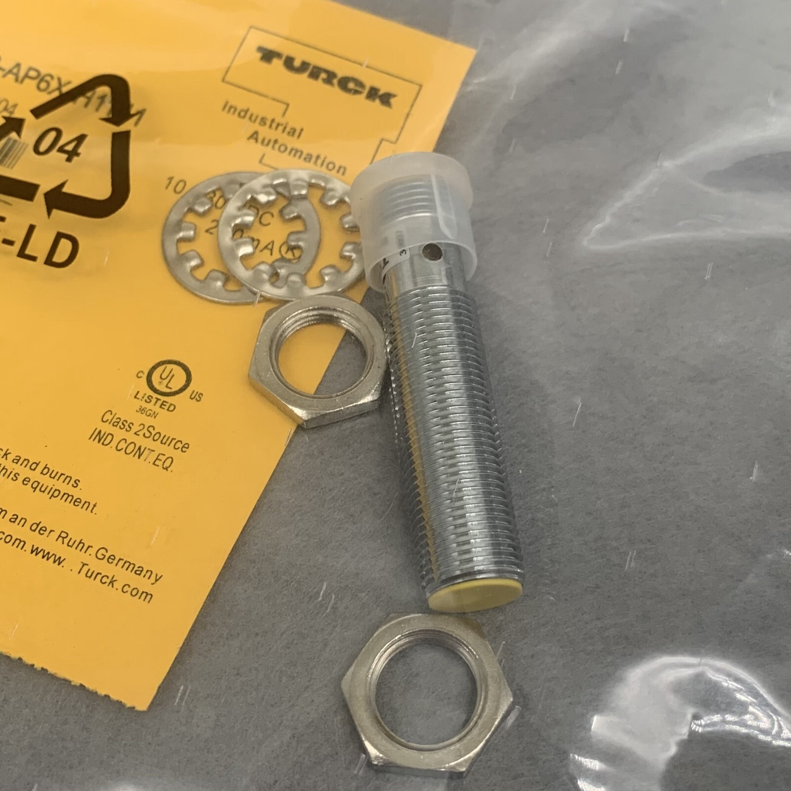 New Proximity Switch Sensor For Turck BI4U-M12-AP6X-H1141 1PCS