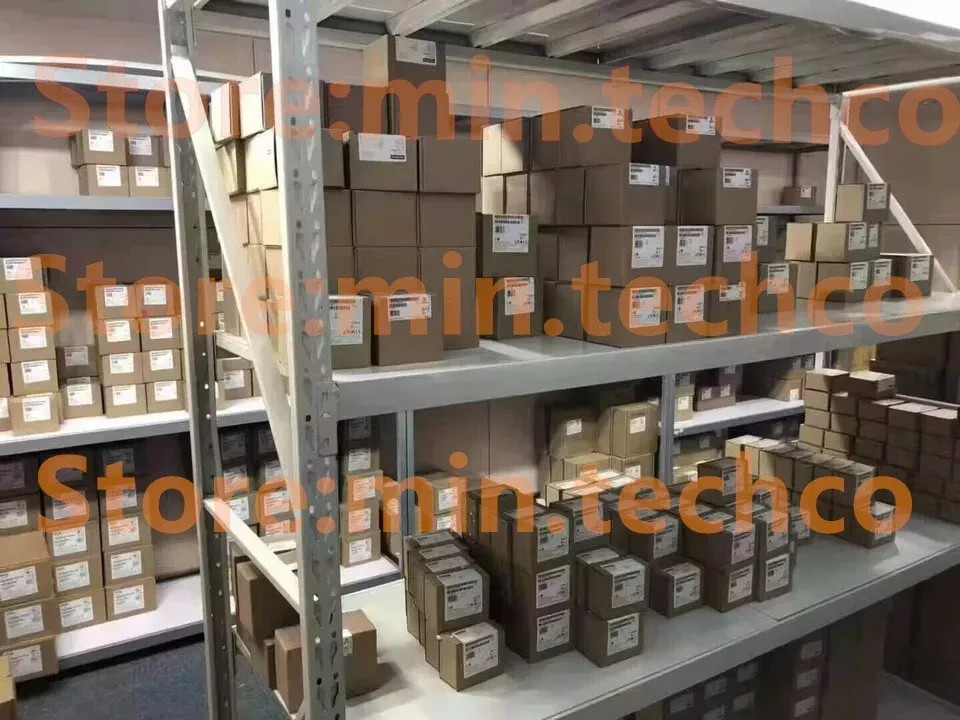 New In Box SCHNEIDER 140DAO84210 Discrete Output Module