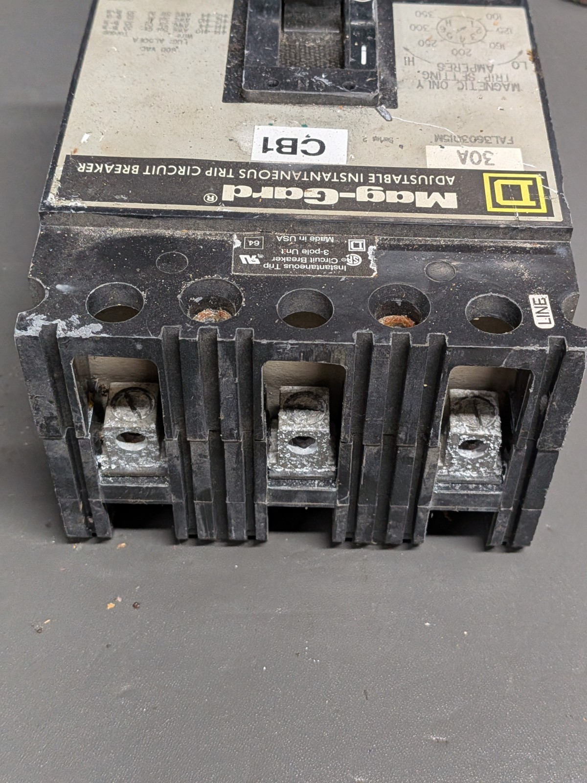Mag-Gard Adjustable Instantaneous Trip Circuit Breaker FAL3603015M 30amp 