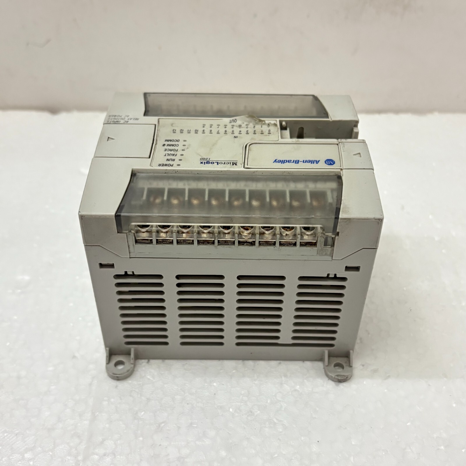Allen Bradley 1762-L24AWA /C MicroLogix 1200 AC Power Controller (USED)