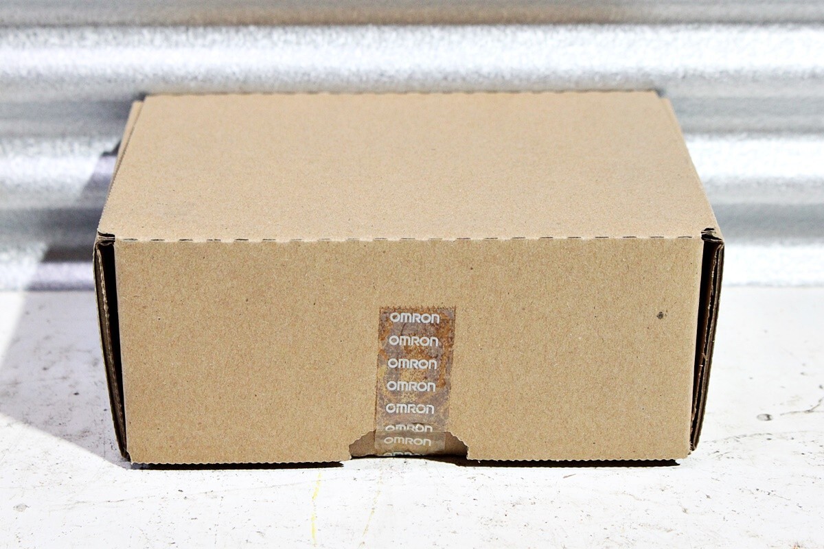 1PCS Omron CJ1W-SCU31-V1 Communication Unit New In Box