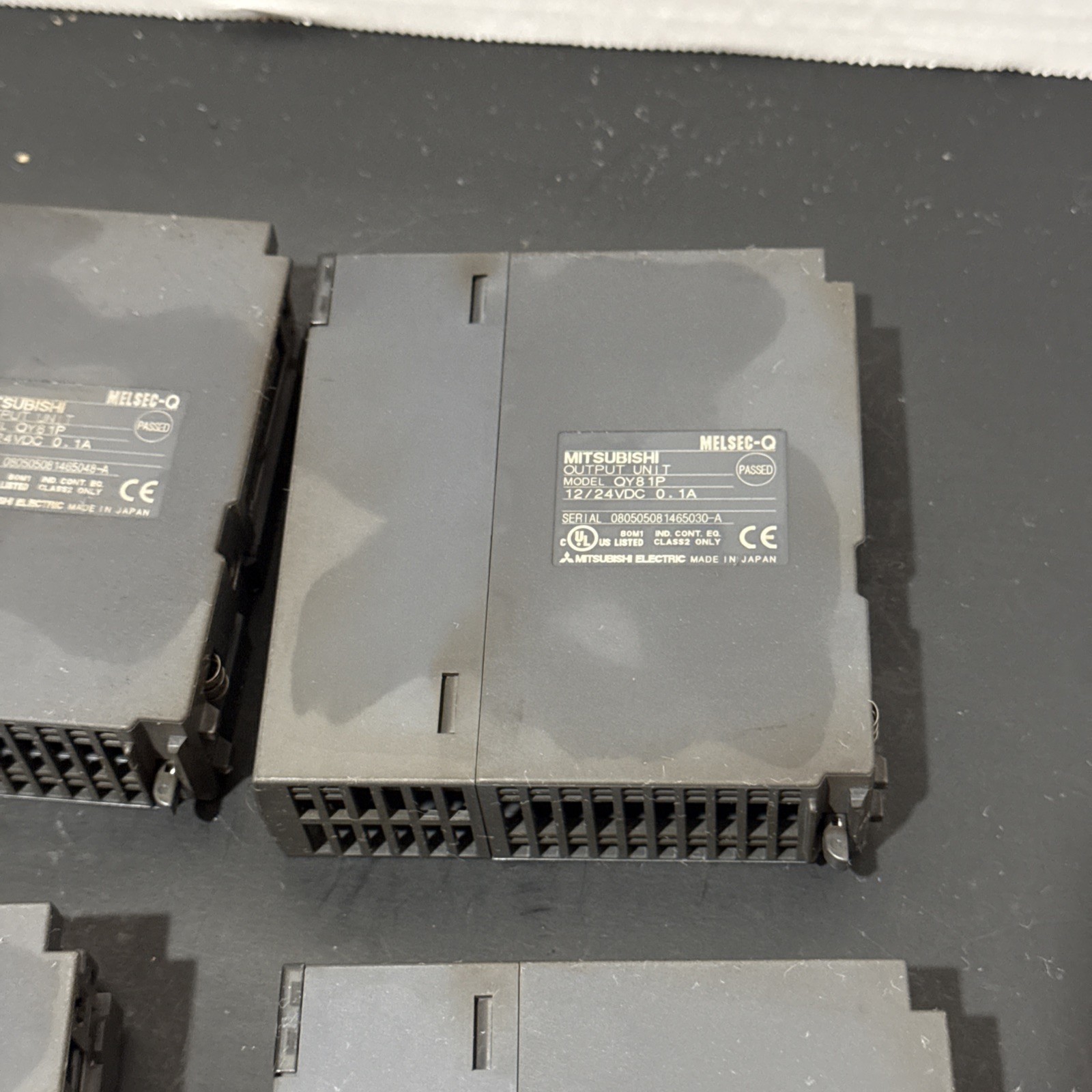 Mitsubishi Electric MELSEC-Q series output module QY81P 4 Count Used