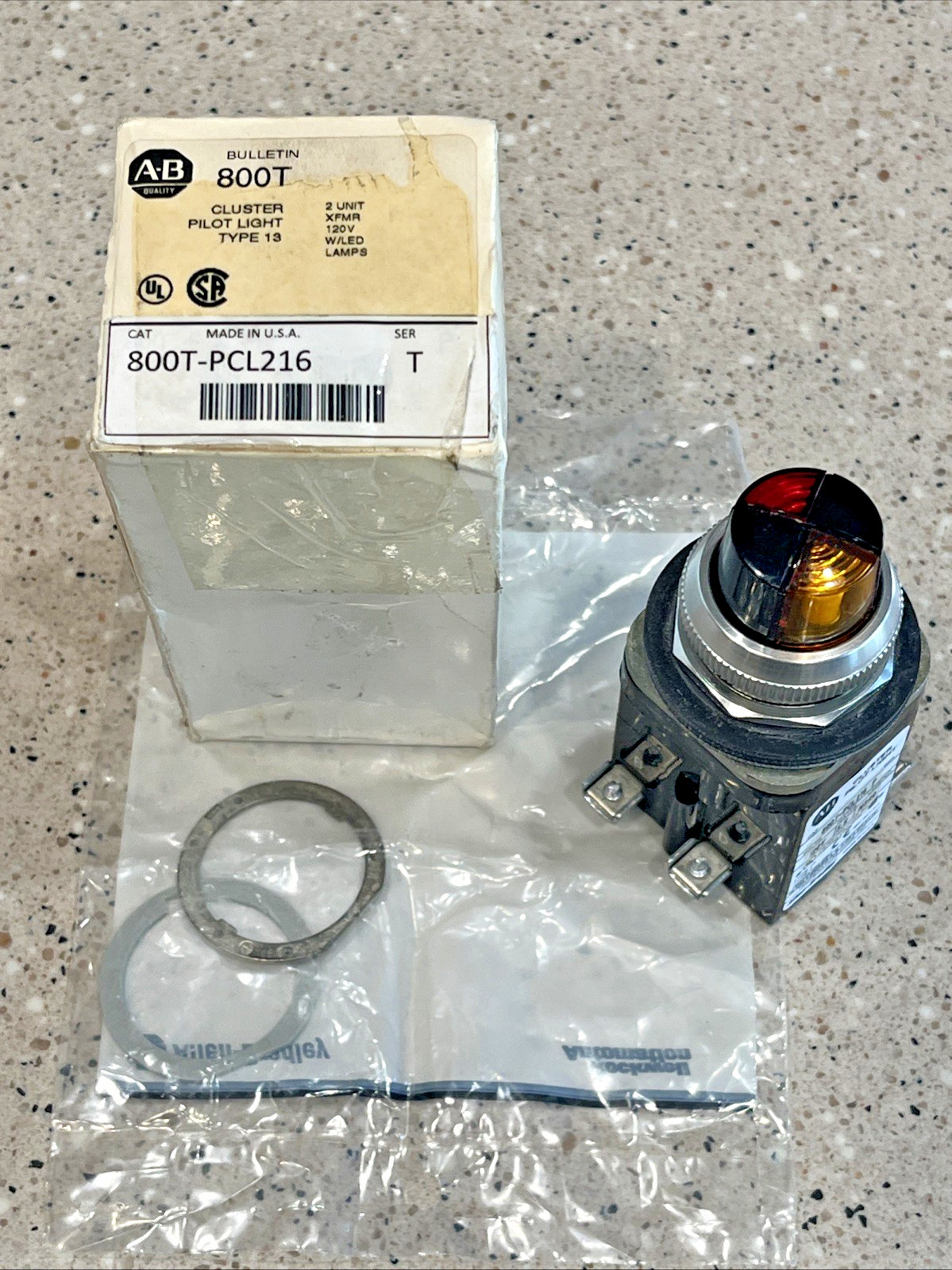 Allen Bradley 800T-PCL216 Ser. T Cluster Pilot Light Red & Amber *NEW IN BOX*