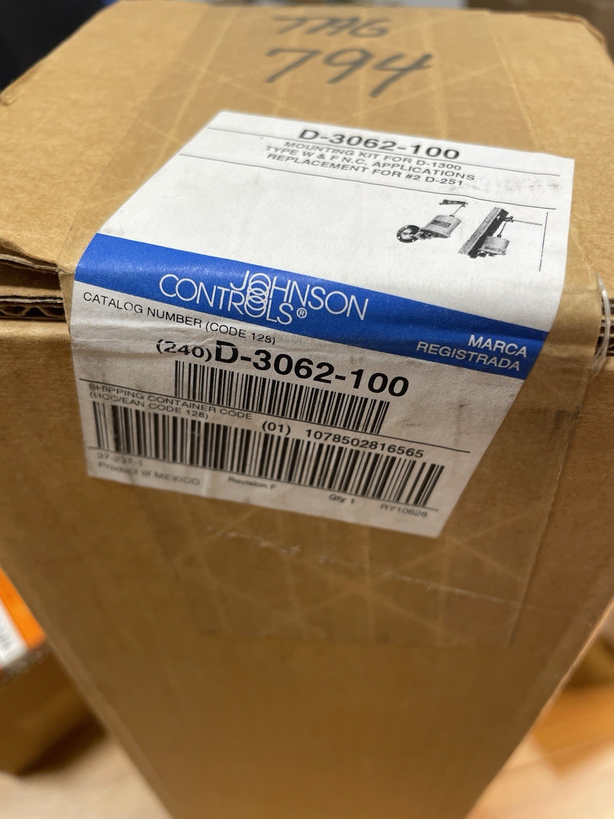 Brand New Johnson Controls D-3062-100 Universal Mounting Kit Use With 20Rf51