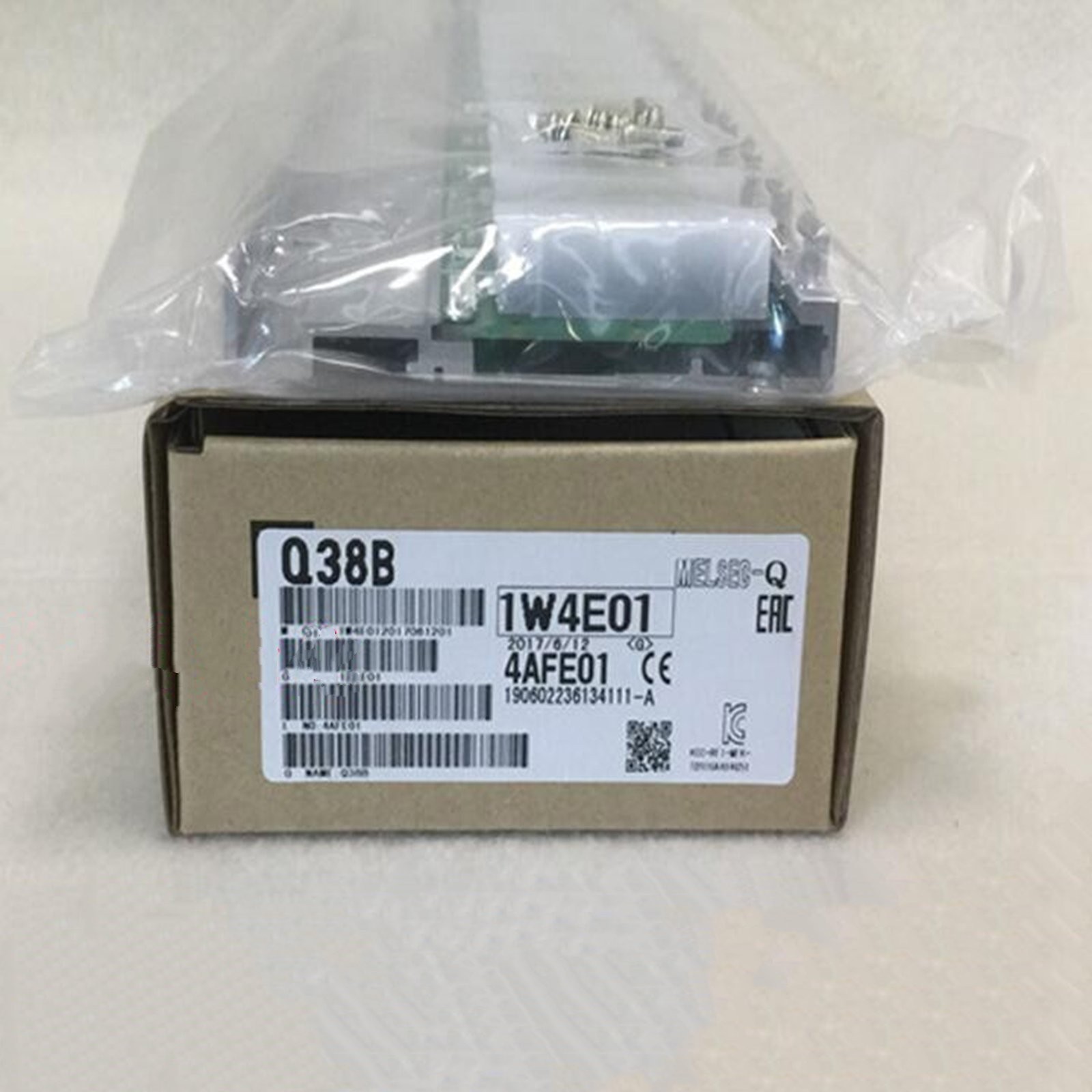 1PCs Q38B New Mitsubishi Basic base unit Power module Free Shipping