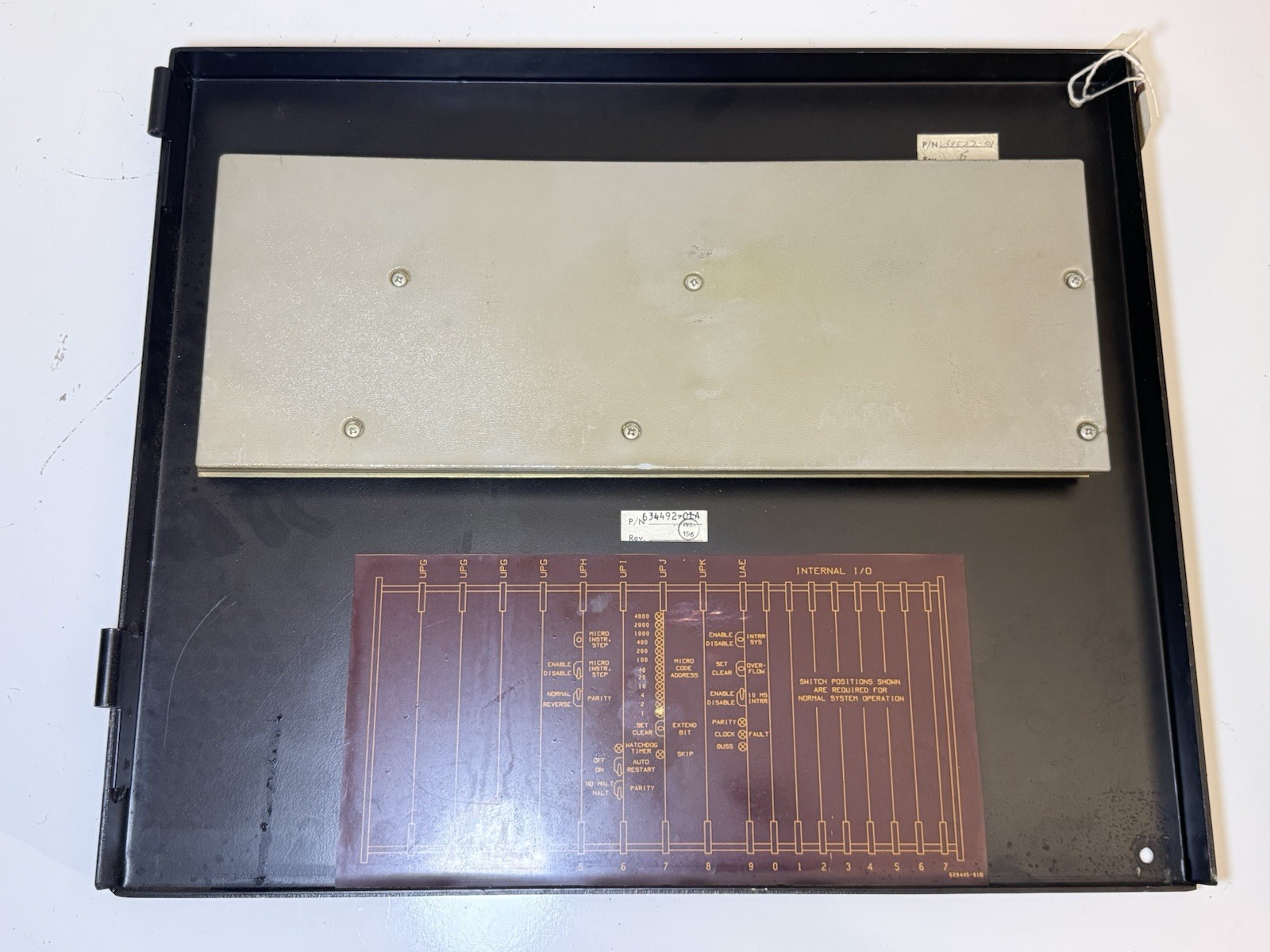 Allen Bradley Industrial Processor Control Panel 3264 (P/N: 634492-01)