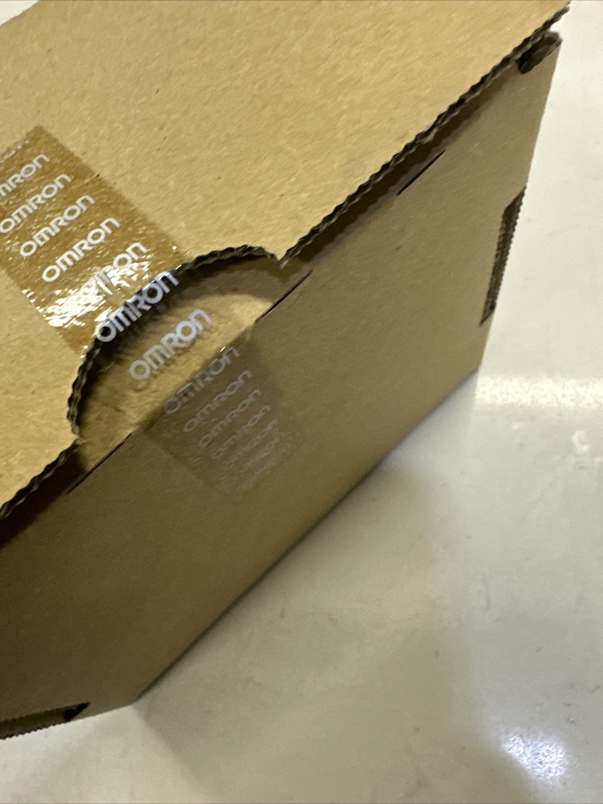New OMRON CJ1W-PA202 CJ1WPA202 Rack Mount Power Supply Unit in box SEALED